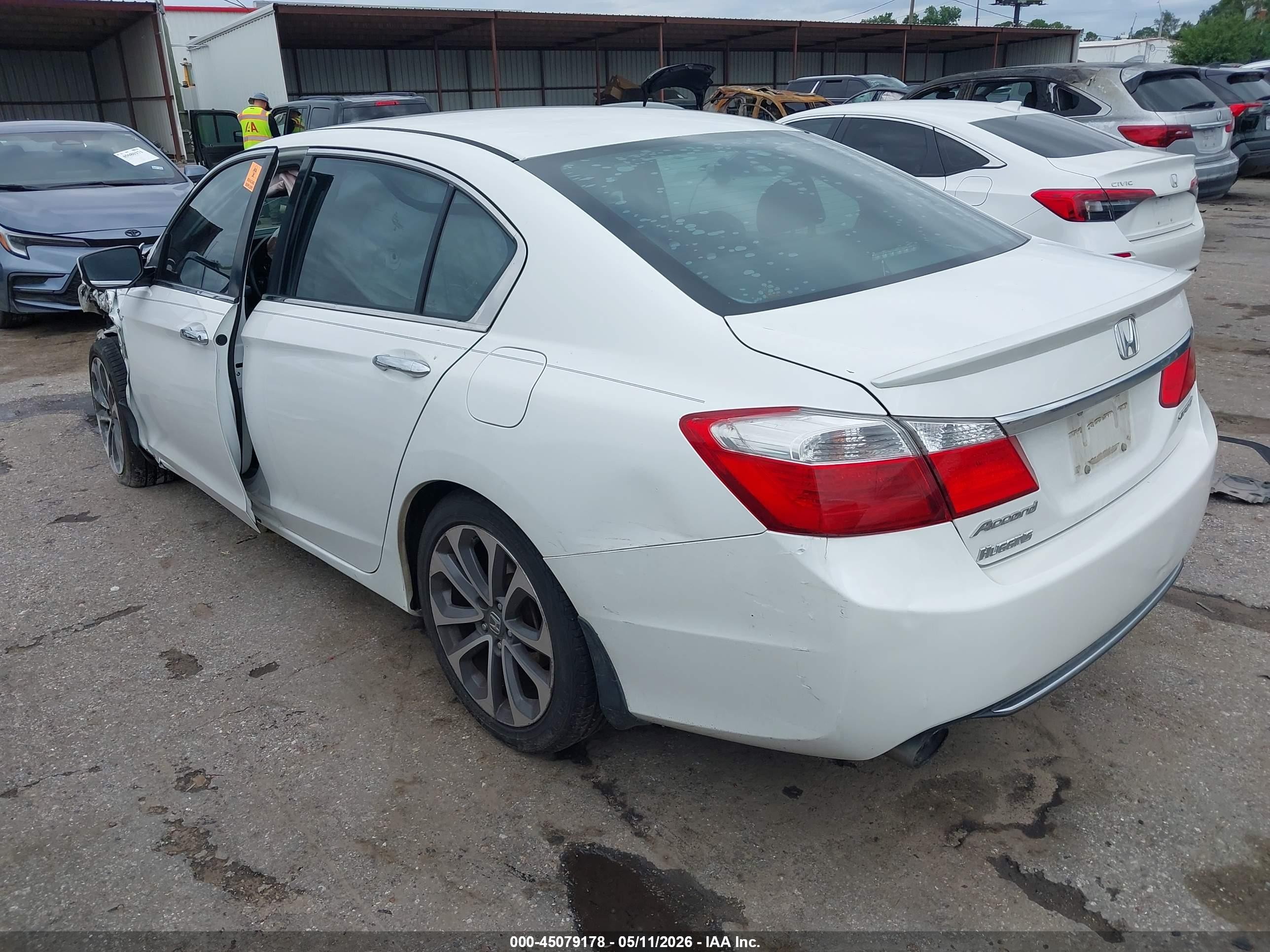 2015 Honda Accord Sport White vin: 1HGCR2F55FA251893