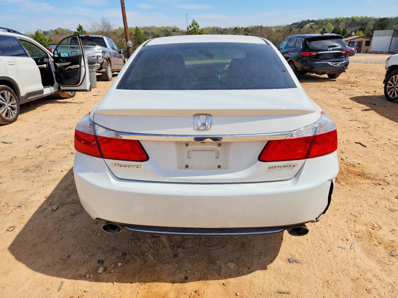 2015 Honda Accord Sport White vin: 1HGCR2F55FA263607