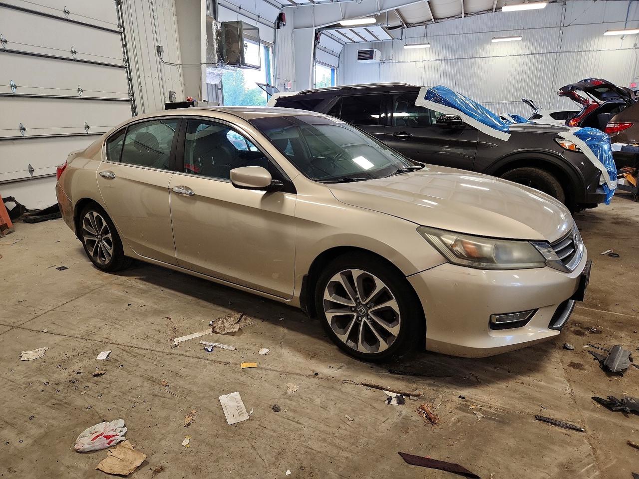 2013 Honda Accord Sport Beige vin: 1HGCR2F56DA273544