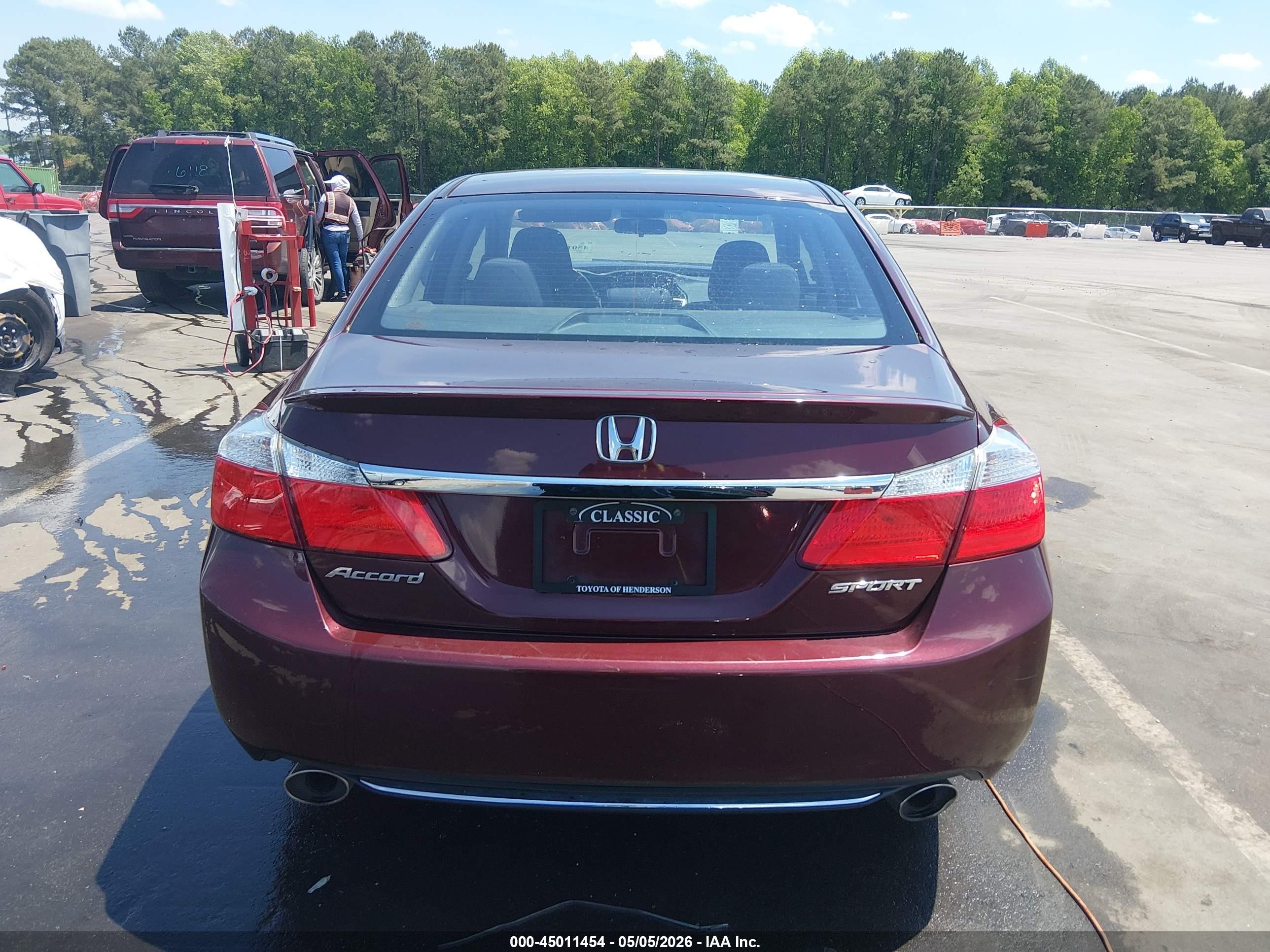2015 Honda Accord Sport Burgundy vin: 1HGCR2F56FA024356