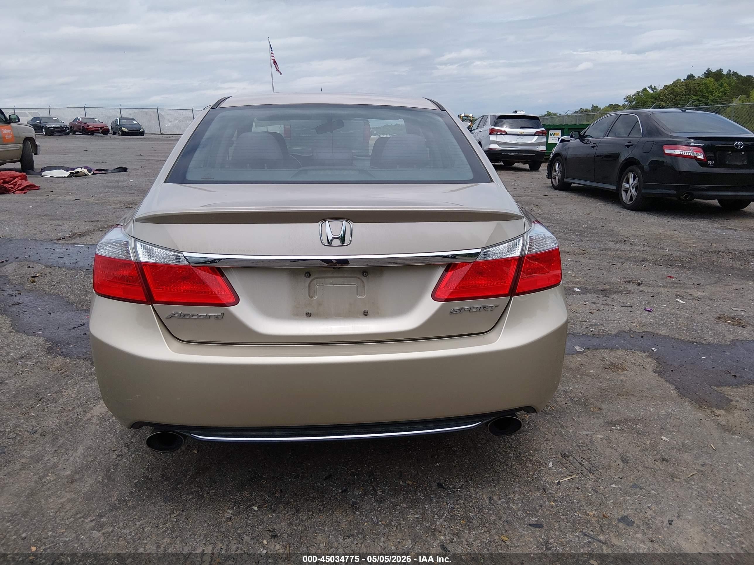 2015 Honda Accord Sport Золотой vin: 1HGCR2F56FA034238