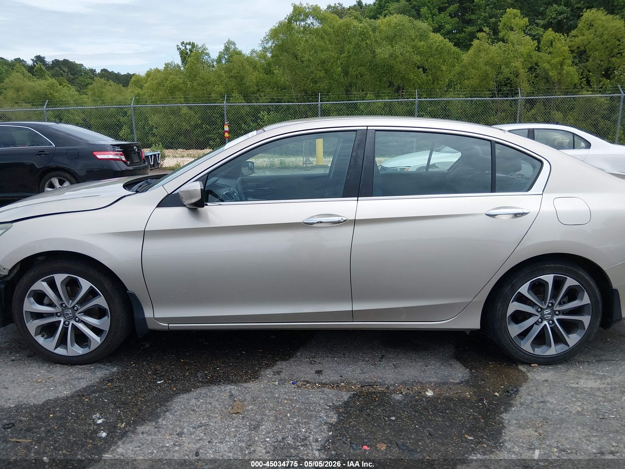 2015 Honda Accord Sport Золотой vin: 1HGCR2F56FA034238