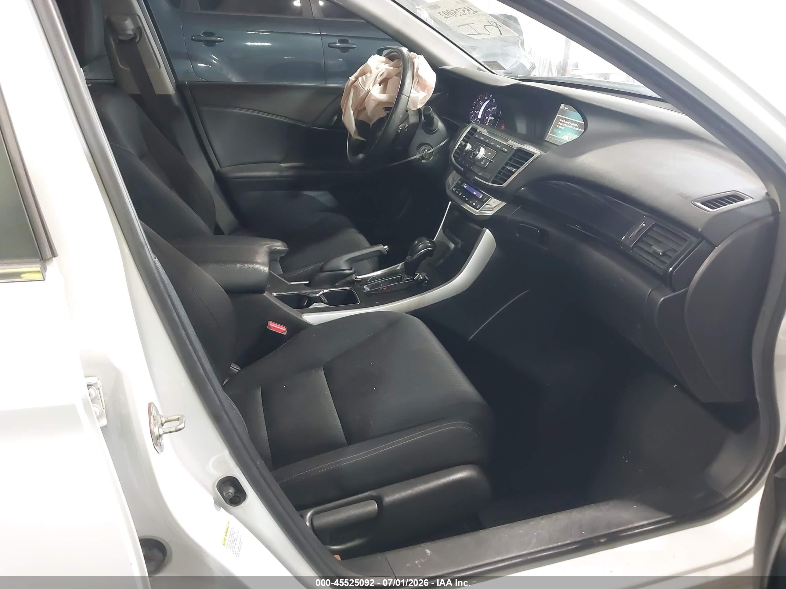 2015 Honda Accord Sport White vin: 1HGCR2F56FA073220