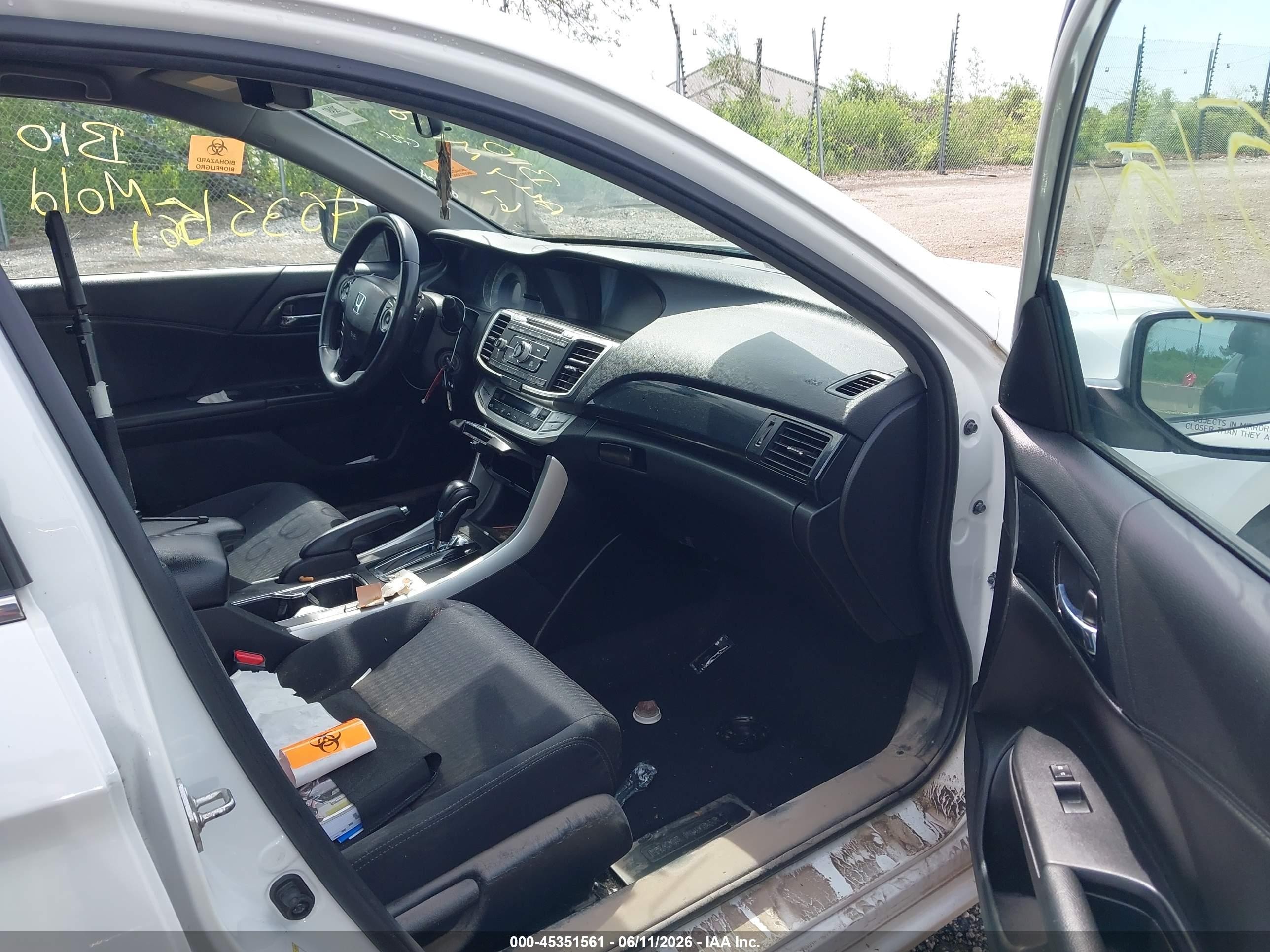 2015 Honda Accord Sport White vin: 1HGCR2F56FA073234