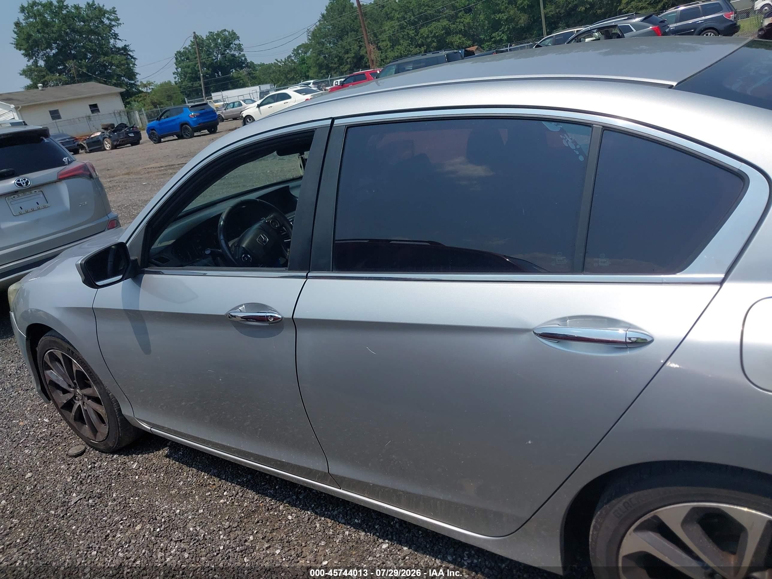 2015 Honda Accord Sport Silver vin: 1HGCR2F56FA091555