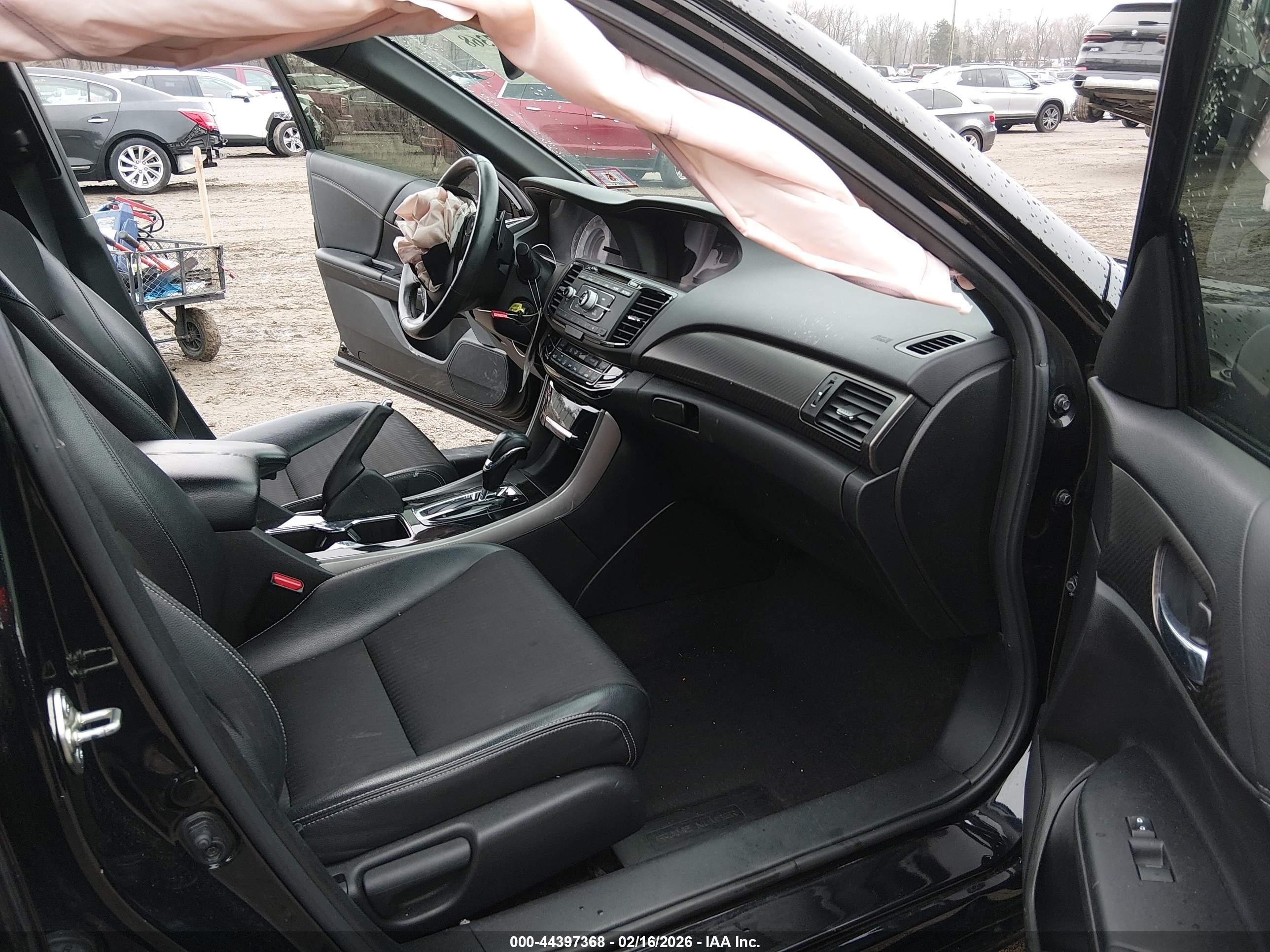 2016 Honda Accord Sport Черный vin: 1HGCR2F56GA230519