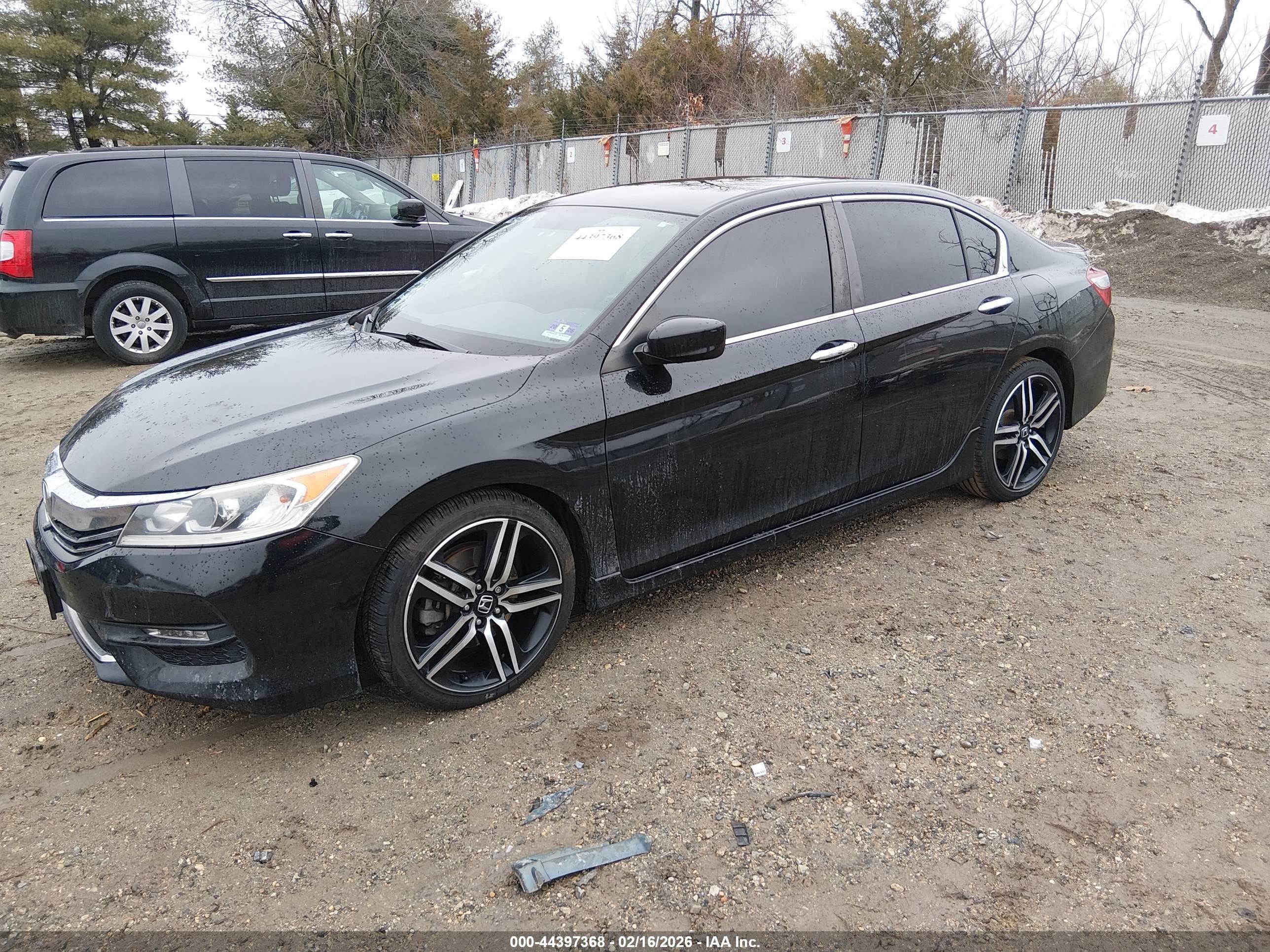 2016 Honda Accord Sport Черный vin: 1HGCR2F56GA230519