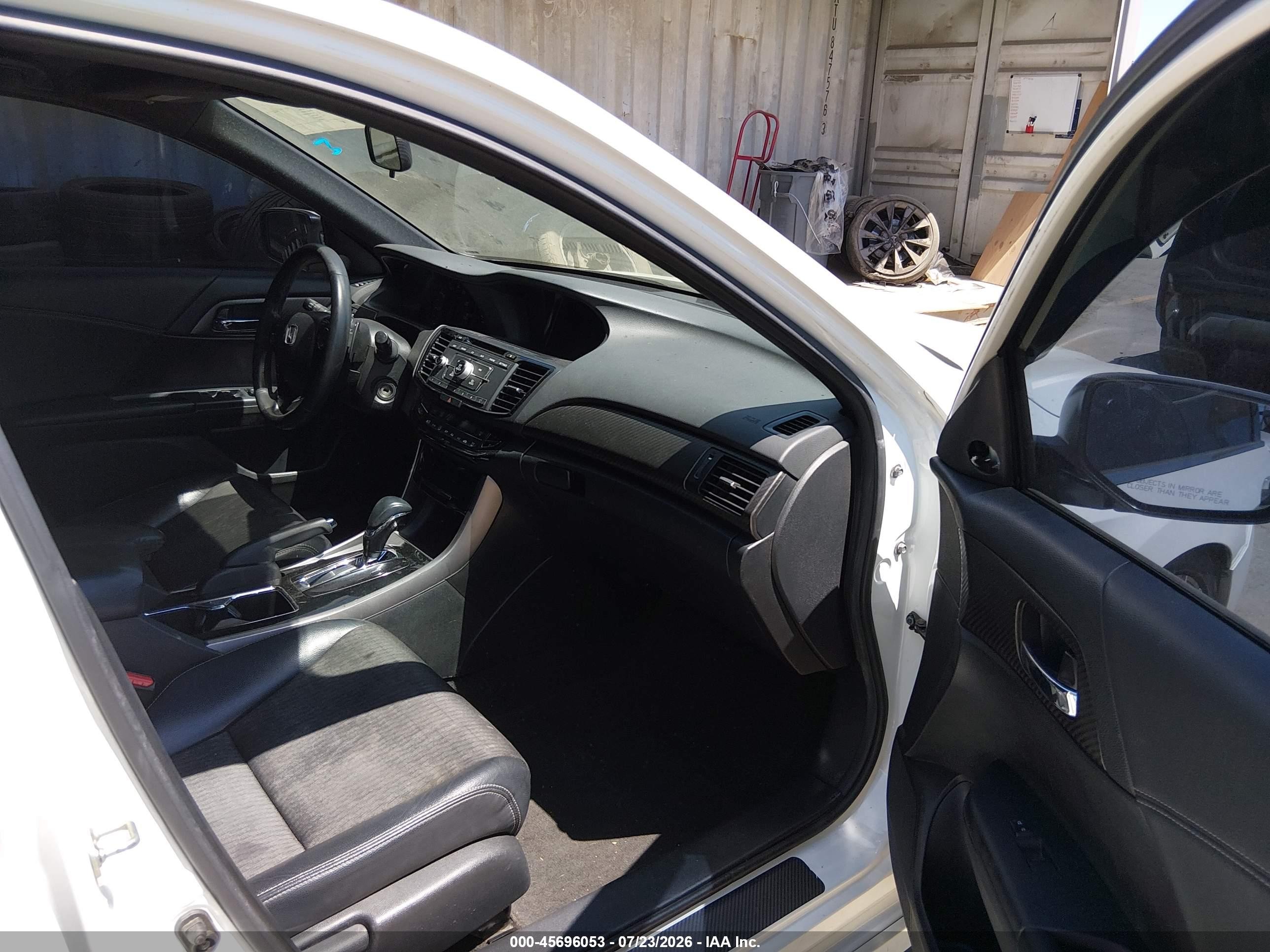 2017 Honda Accord Sport White vin: 1HGCR2F56HA146198