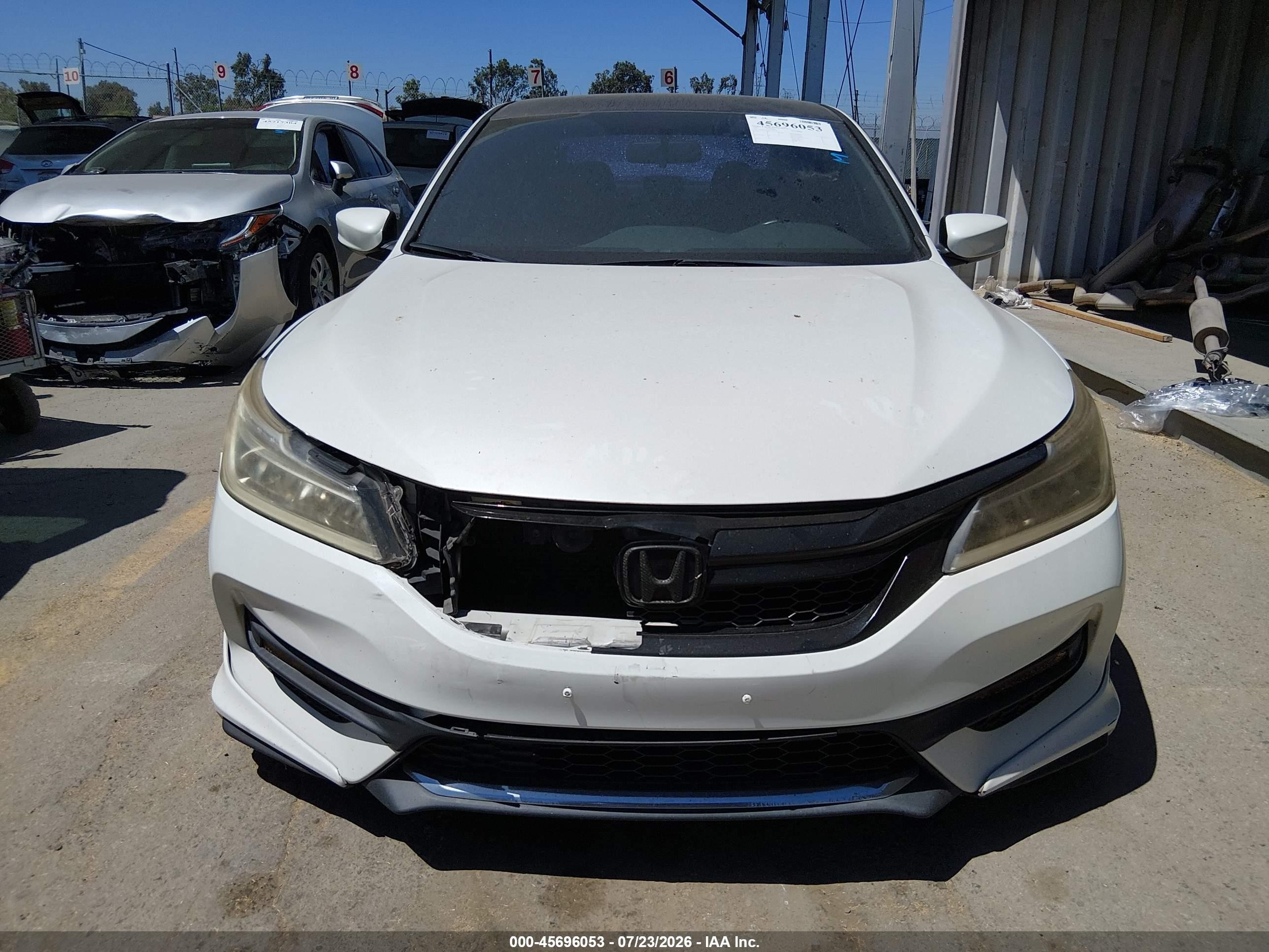 2017 Honda Accord Sport White vin: 1HGCR2F56HA146198