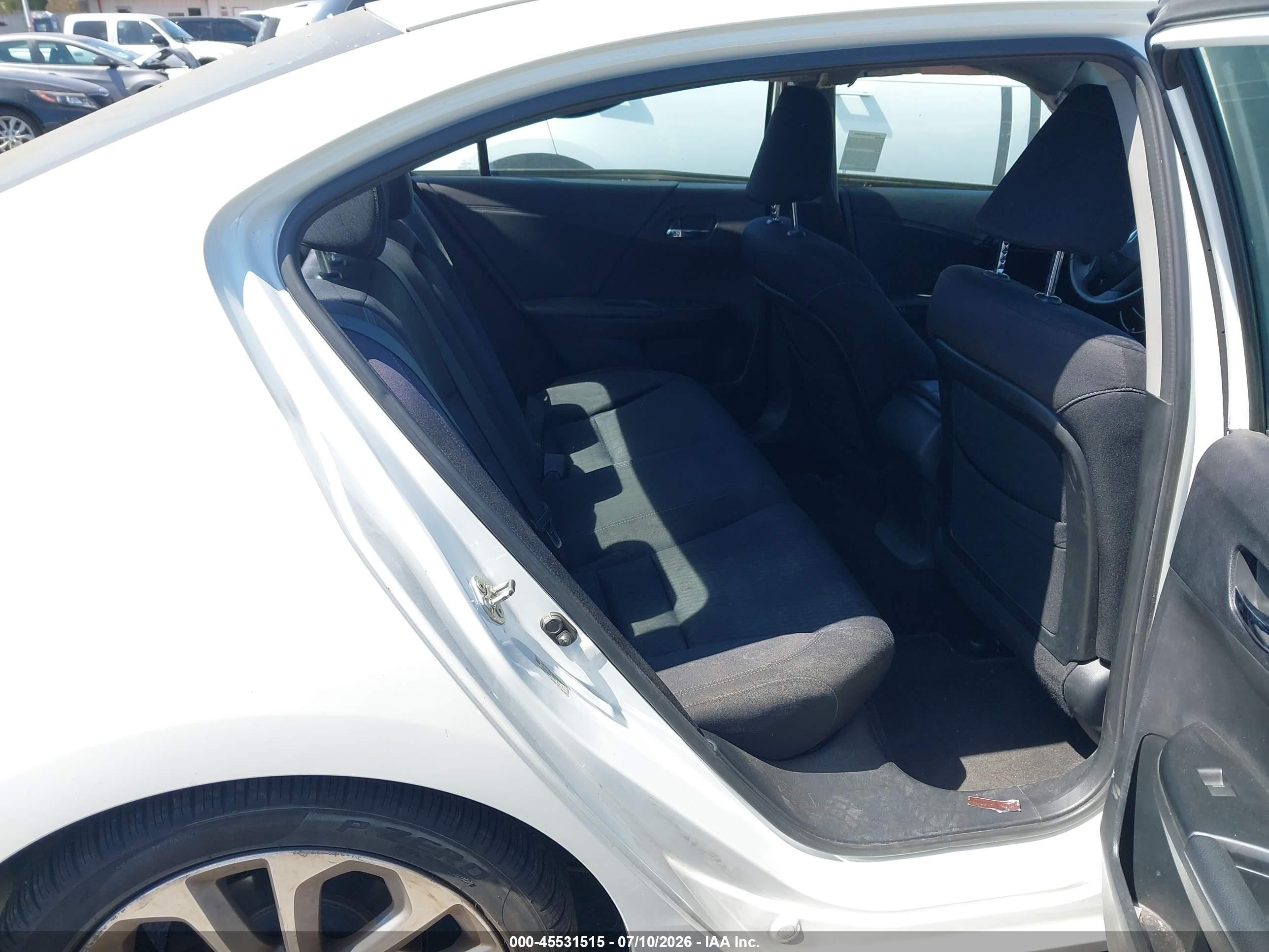 2013 Honda Accord Sport White vin: 1HGCR2F57DA081243
