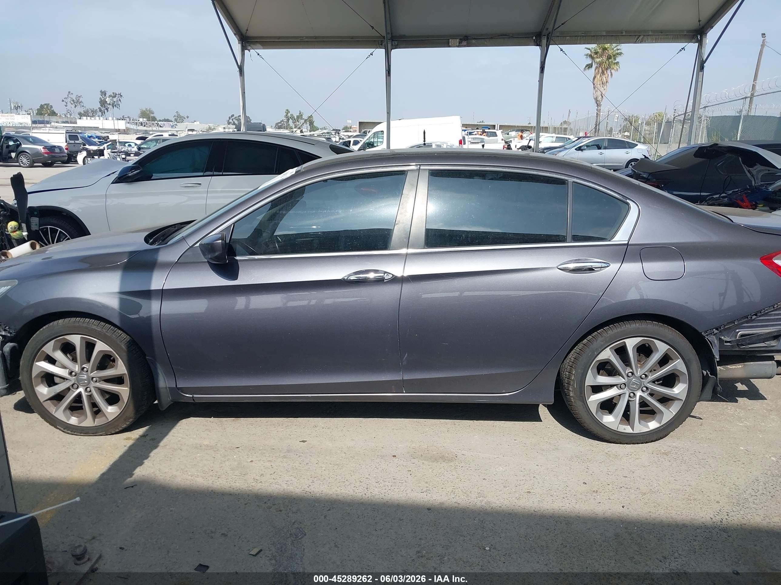 2013 Honda Accord Sport Gray vin: 1HGCR2F57DA084952