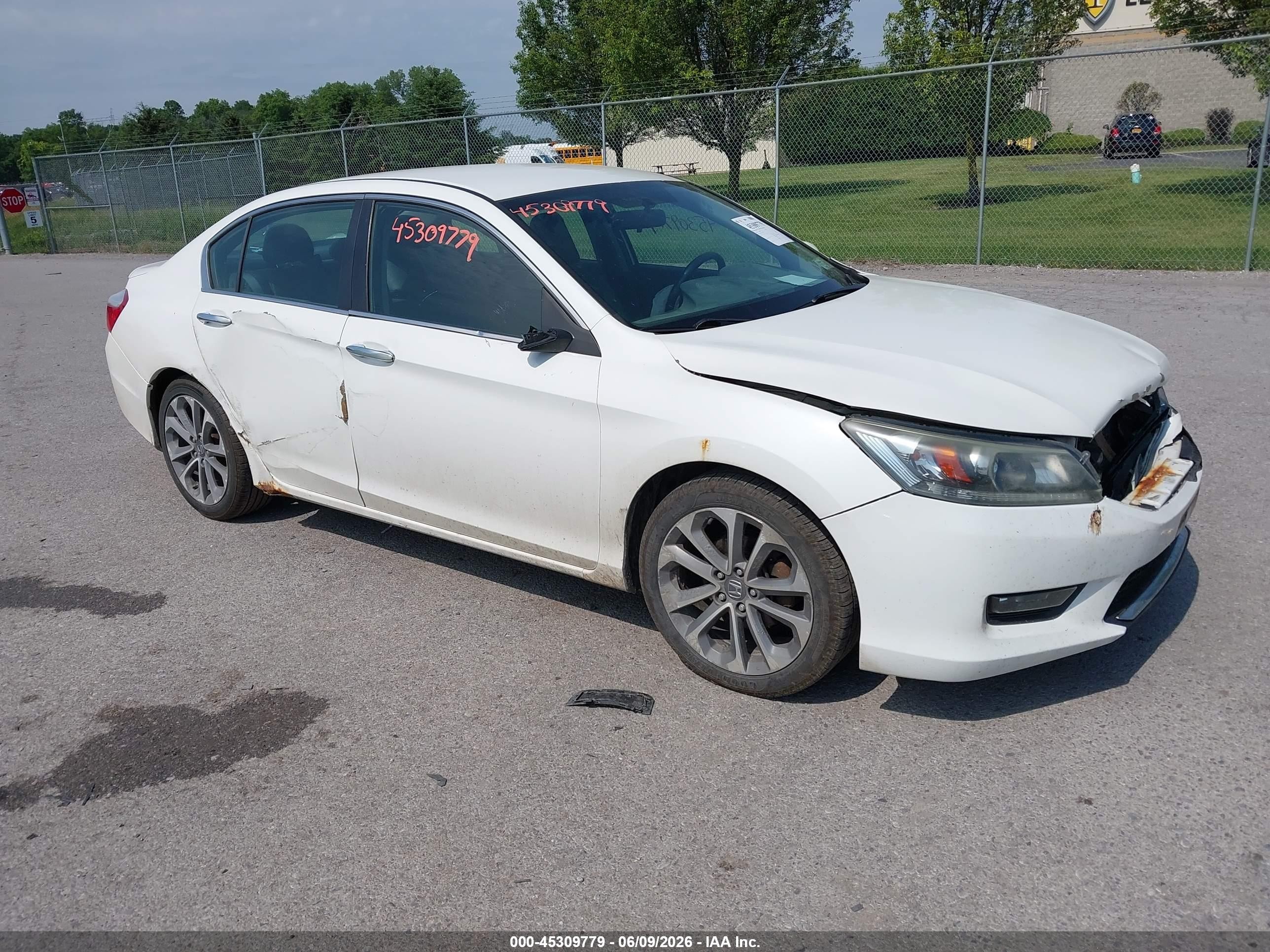 1HGCR2F57EA250596
