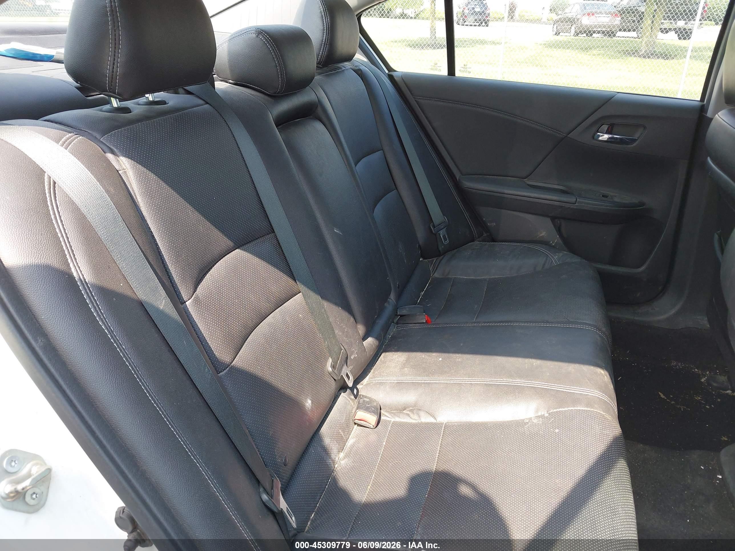2014 Honda Accord Sport White vin: 1HGCR2F57EA250596