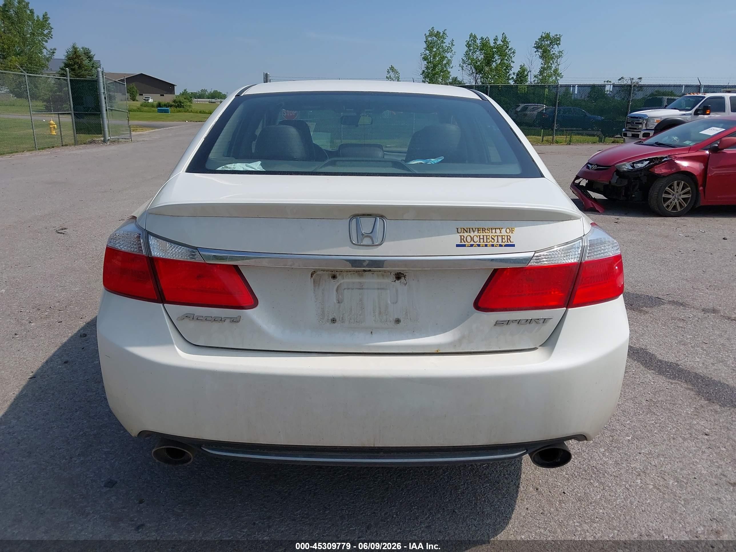 2014 Honda Accord Sport White vin: 1HGCR2F57EA250596