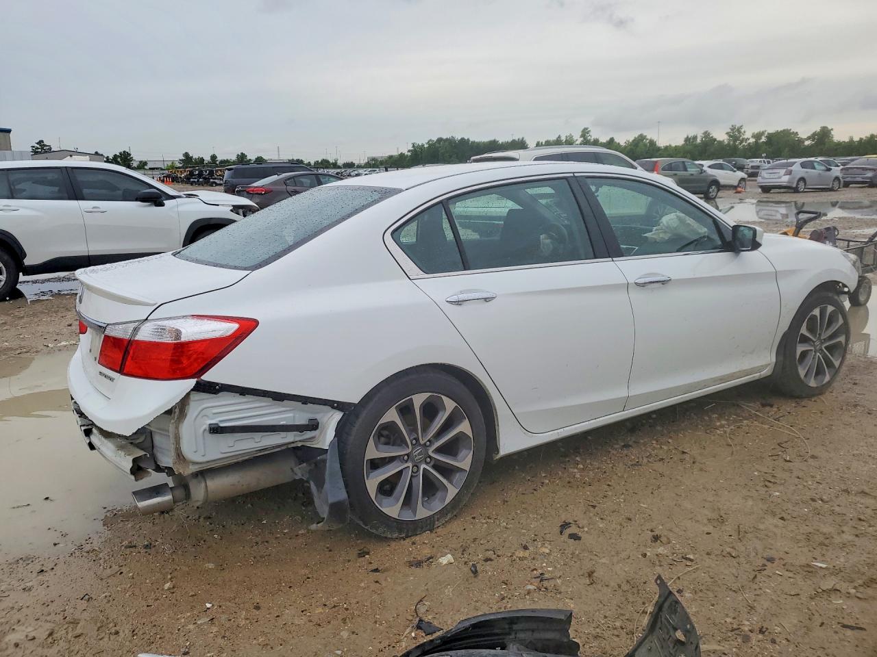 2015 Honda Accord Sport White vin: 1HGCR2F57FA052604