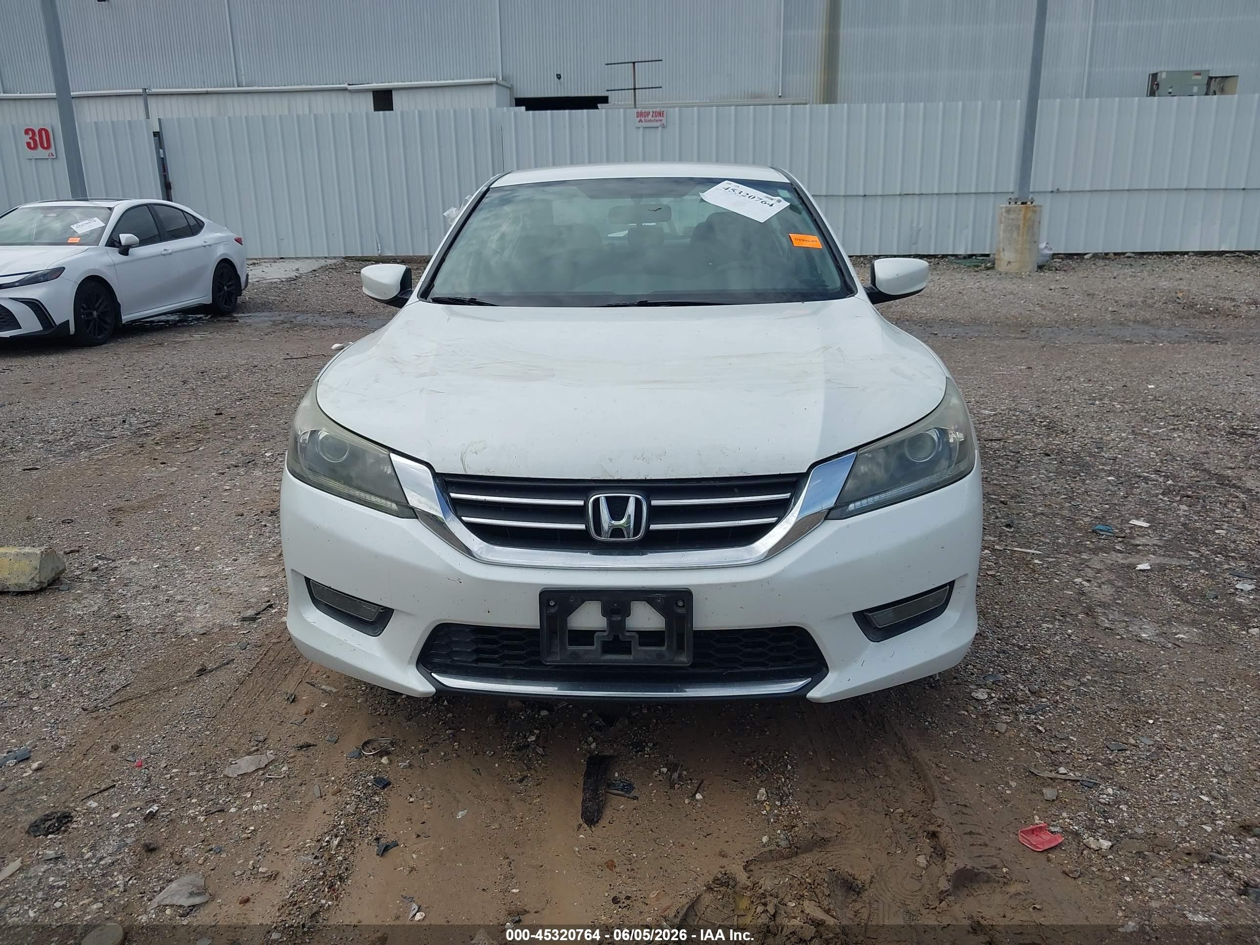2015 Honda Accord Sport White vin: 1HGCR2F57FA104295