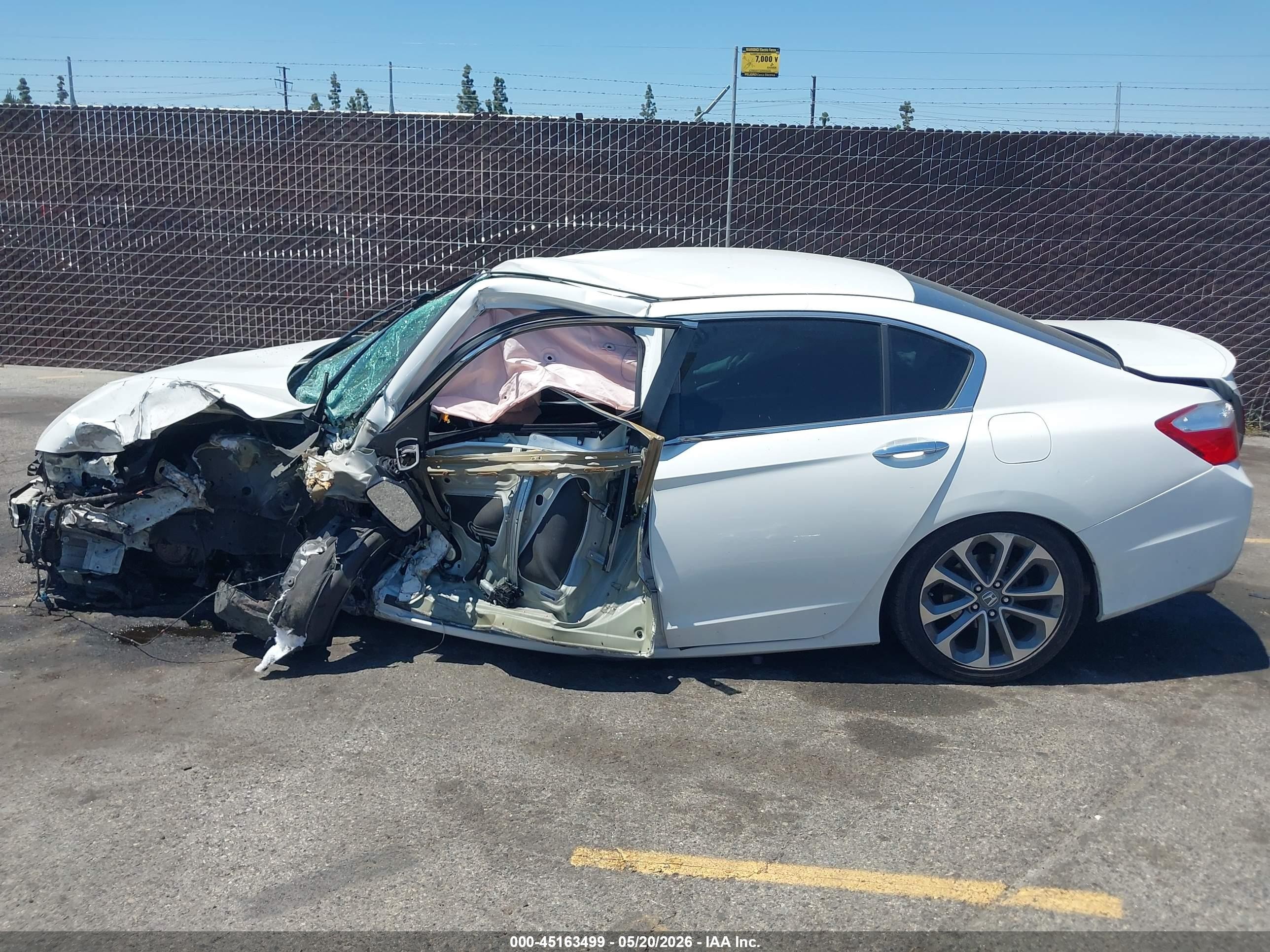 2015 Honda Accord Sport Белый vin: 1HGCR2F57FA151620