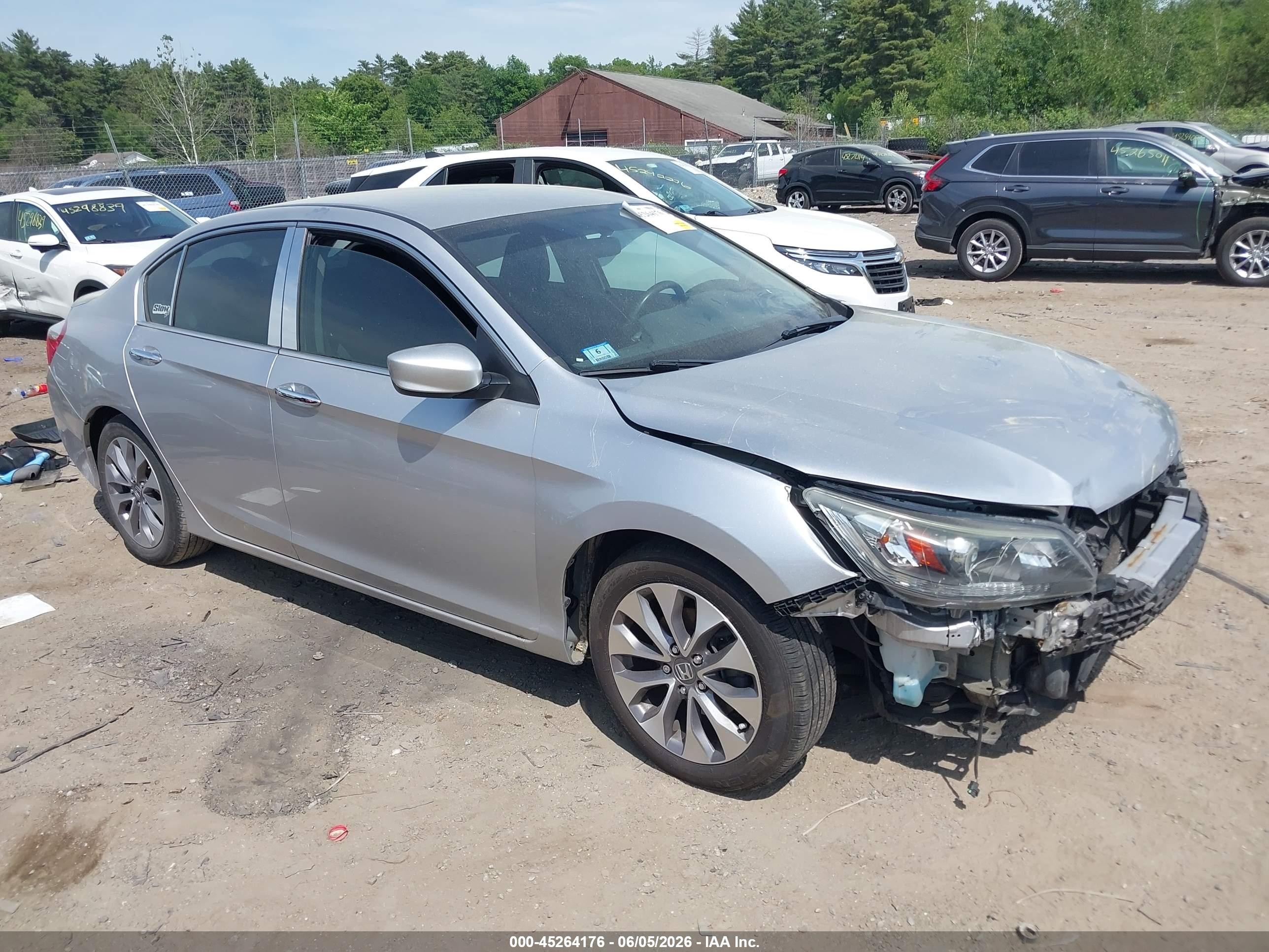 2015 Honda Accord Sport White vin: 1HGCR2F57FA158406