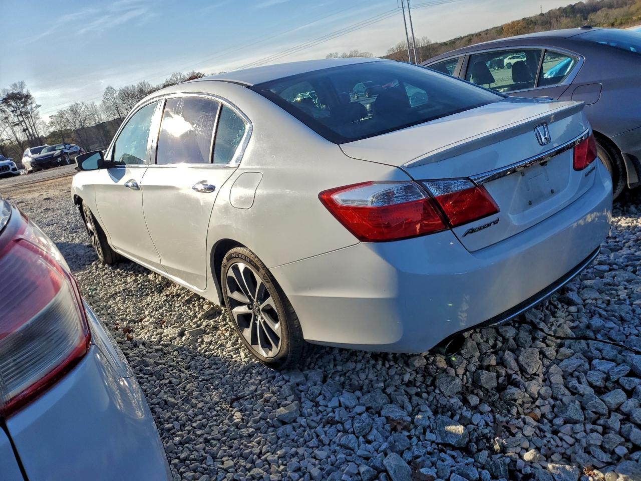 2015 Honda Accord Sport White vin: 1HGCR2F57FA233427