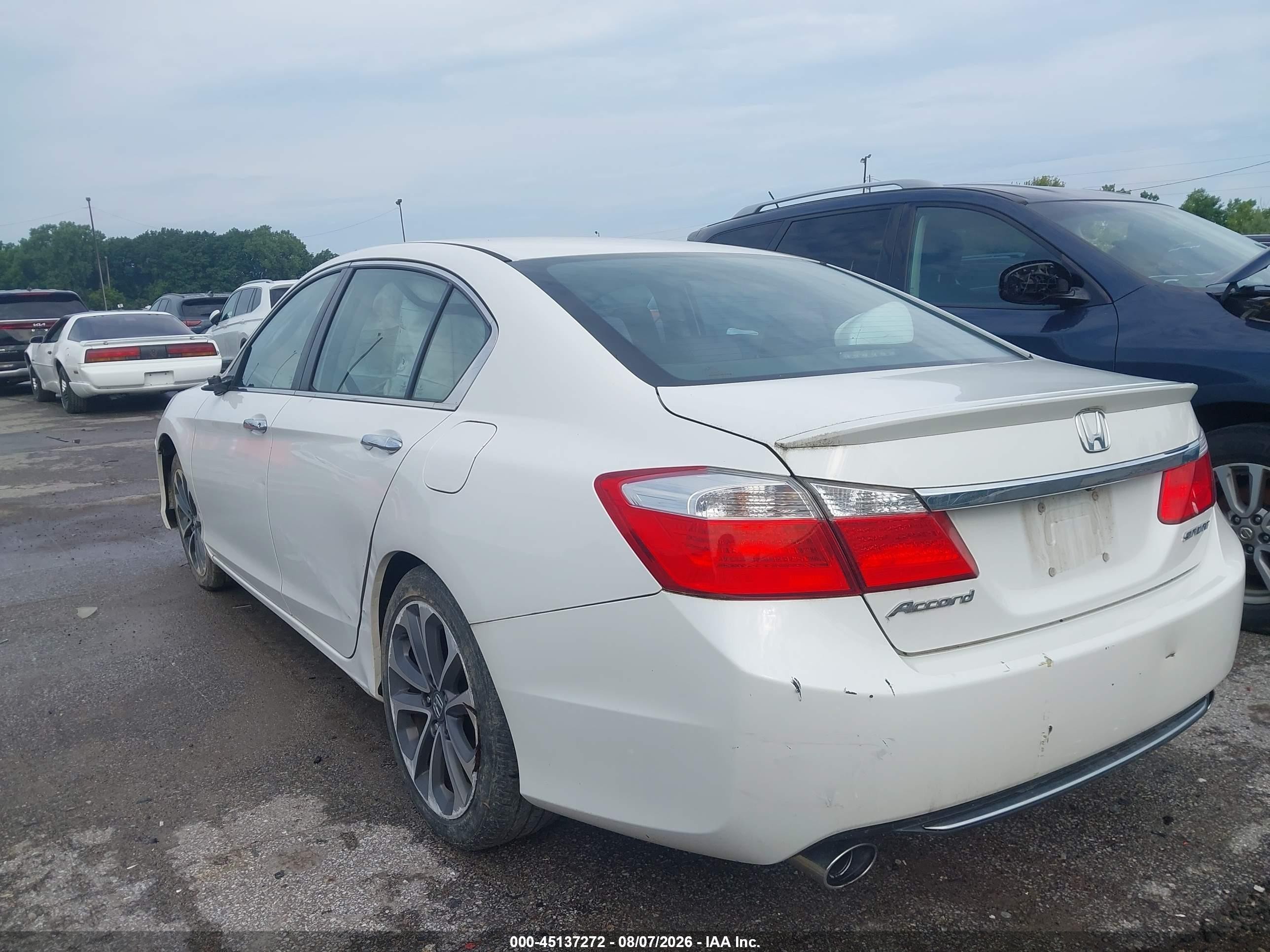 2015 Honda Accord Sport White vin: 1HGCR2F57FA273541