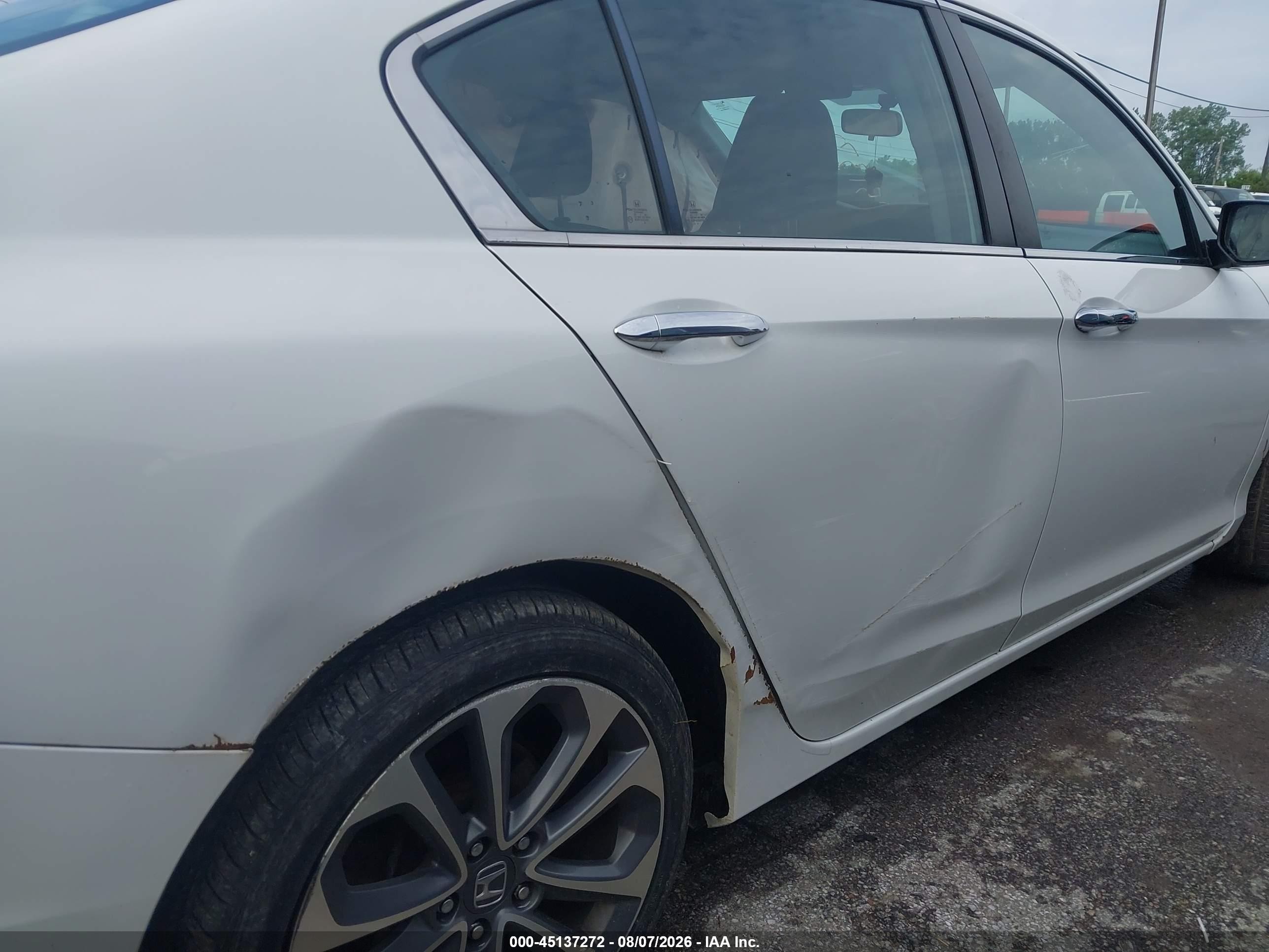 2015 Honda Accord Sport White vin: 1HGCR2F57FA273541