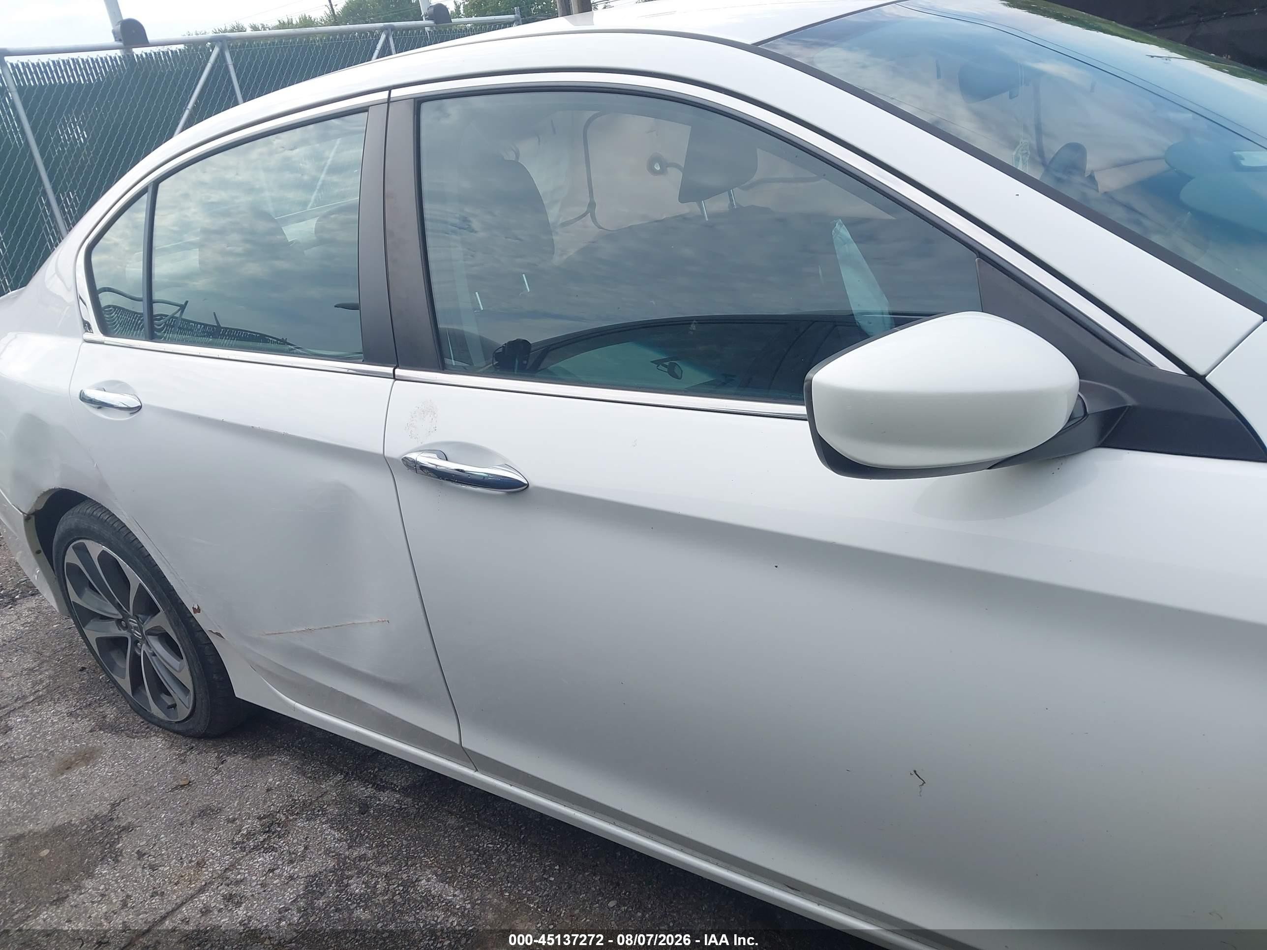 2015 Honda Accord Sport White vin: 1HGCR2F57FA273541