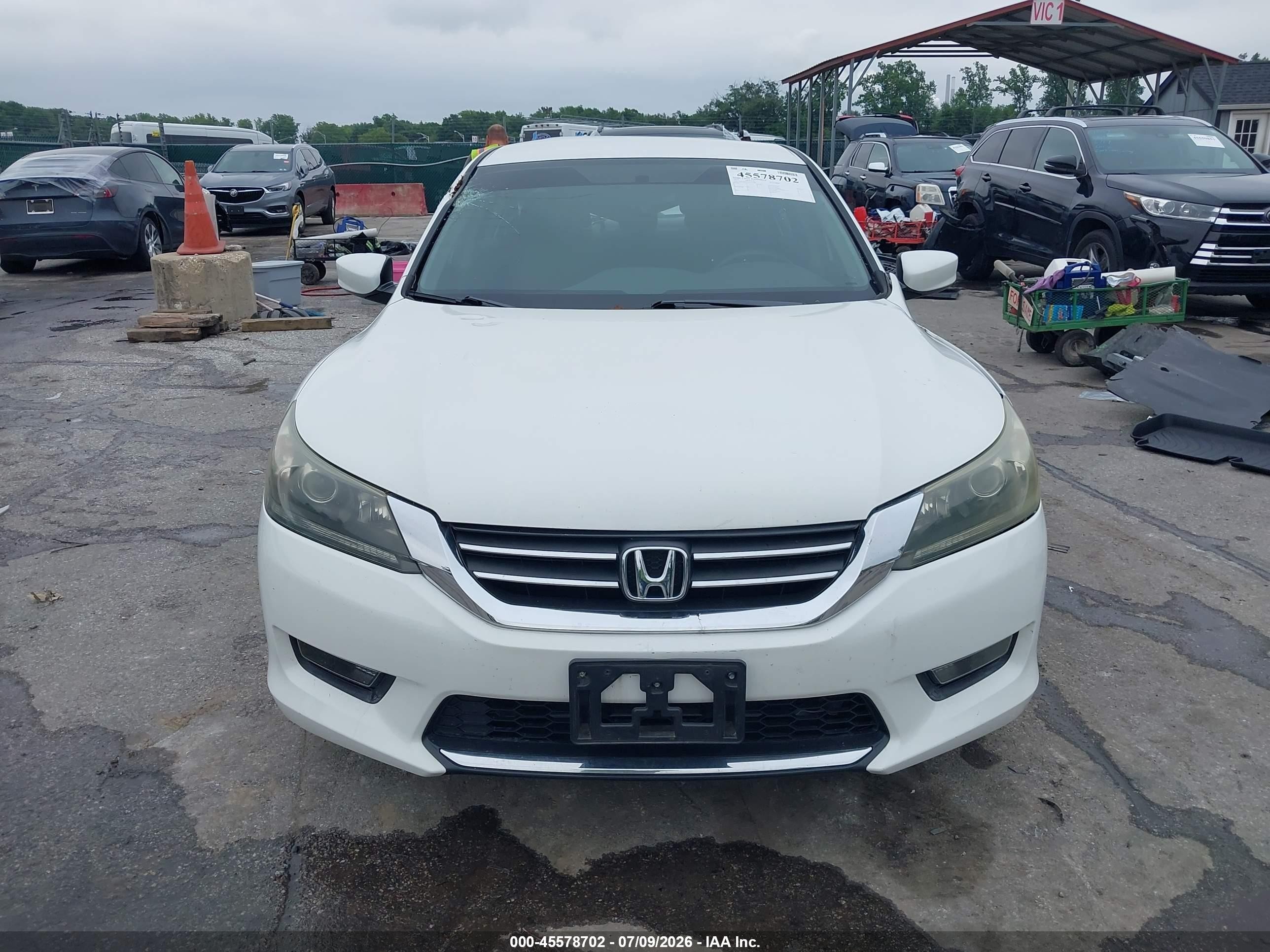 2015 Honda Accord Sport White vin: 1HGCR2F57FA275080
