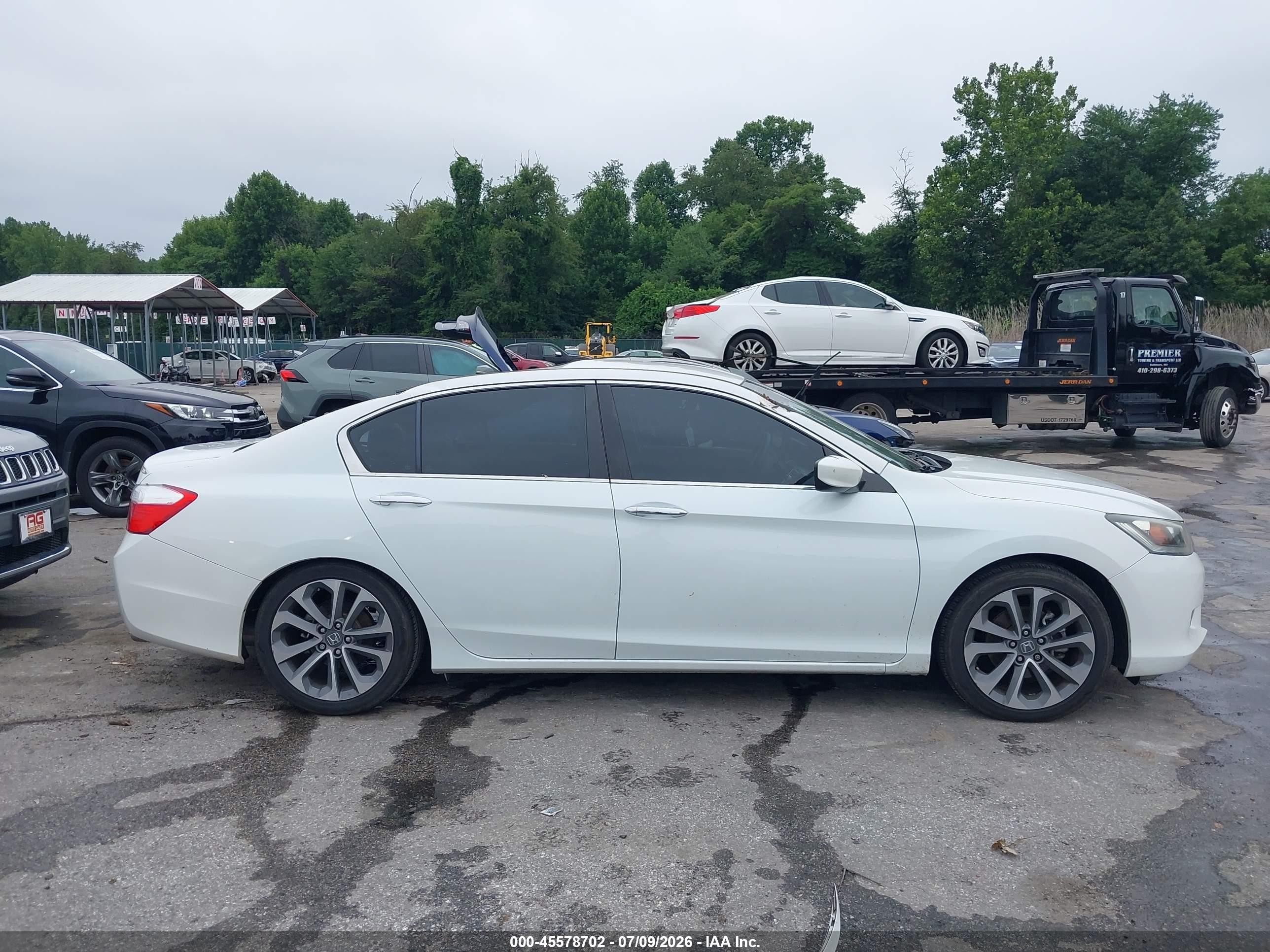 2015 Honda Accord Sport White vin: 1HGCR2F57FA275080