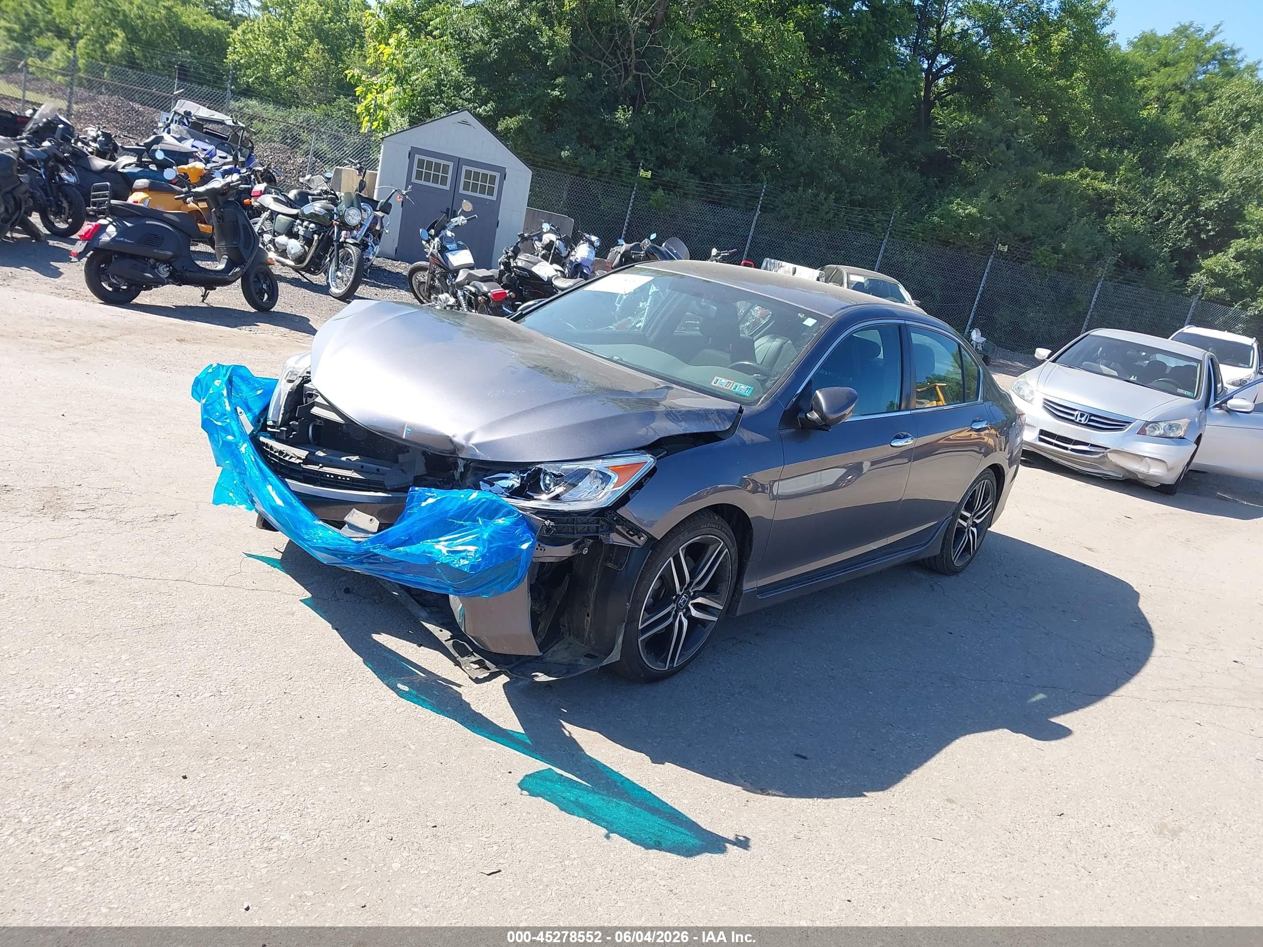 2016 Honda Accord Sport Gray vin: 1HGCR2F57GA070277
