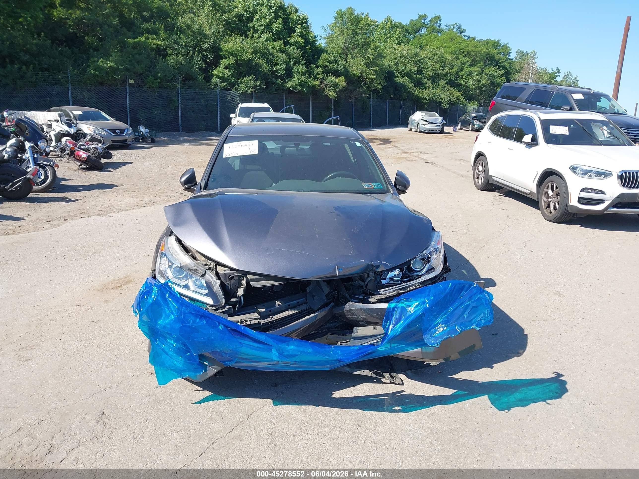 2016 Honda Accord Sport Gray vin: 1HGCR2F57GA070277