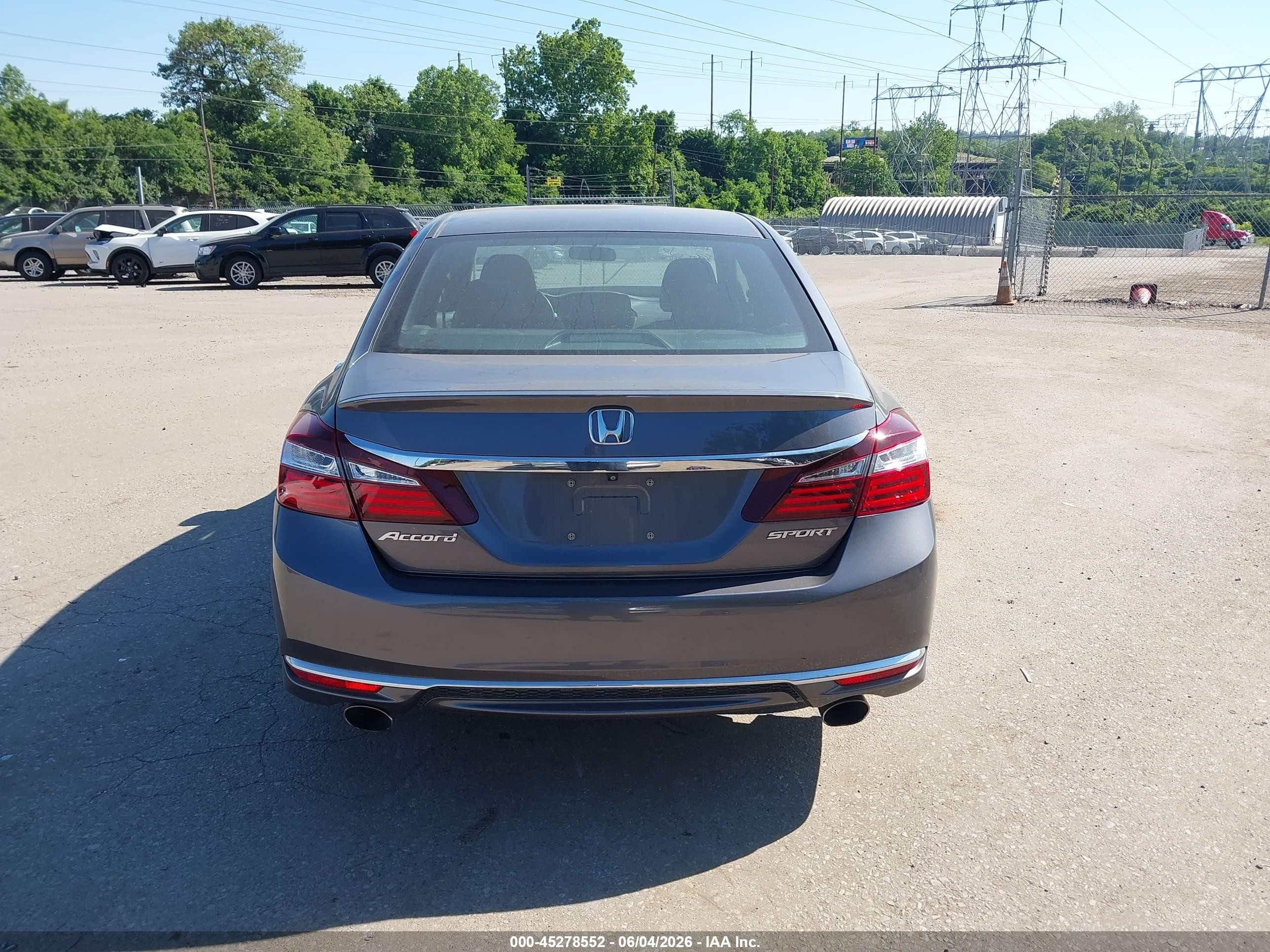 2016 Honda Accord Sport Gray vin: 1HGCR2F57GA070277