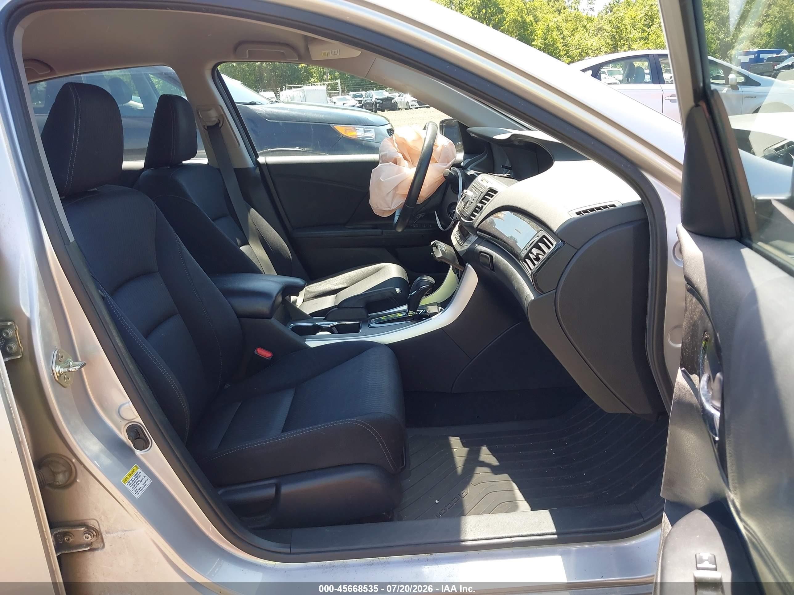 2014 Honda Accord Sport Silver vin: 1HGCR2F58EA090096