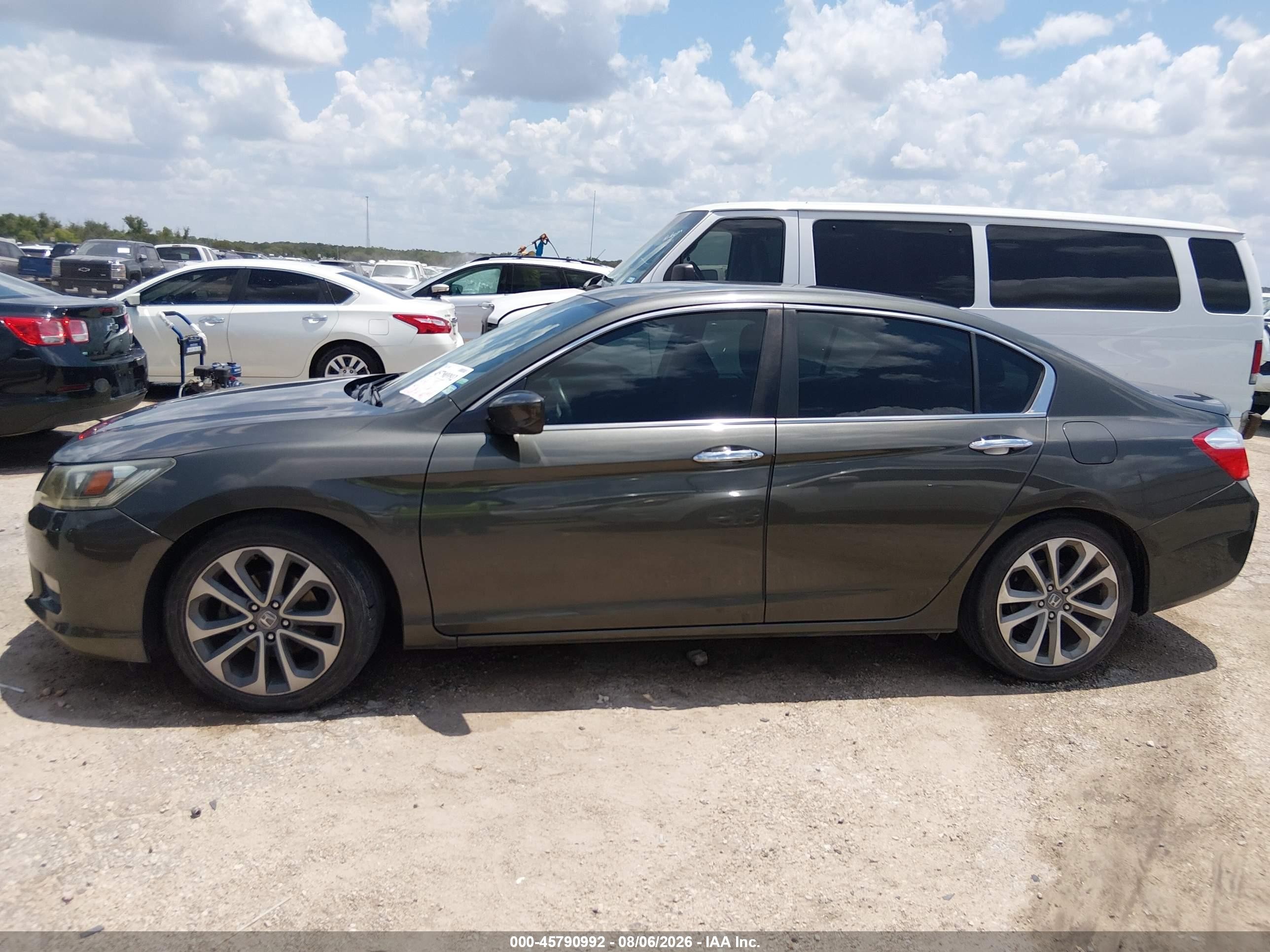 2015 Honda Accord Sport Gray vin: 1HGCR2F58FA064079
