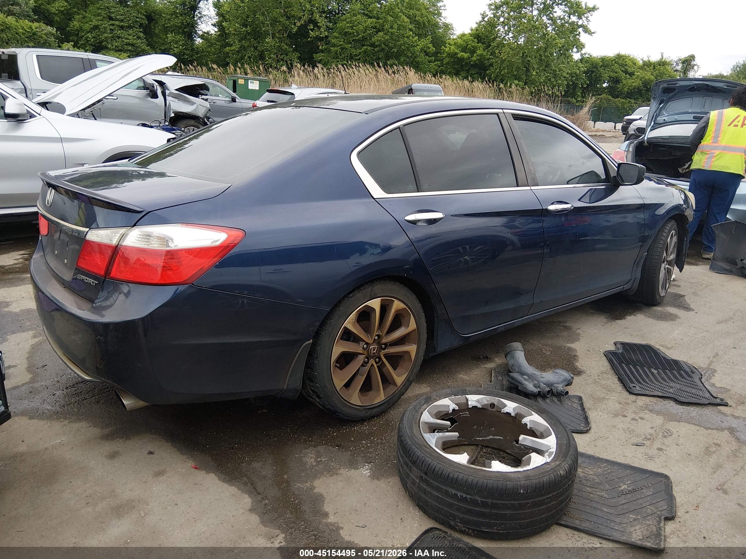 2015 Honda Accord Sport Blue vin: 1HGCR2F58FA085465
