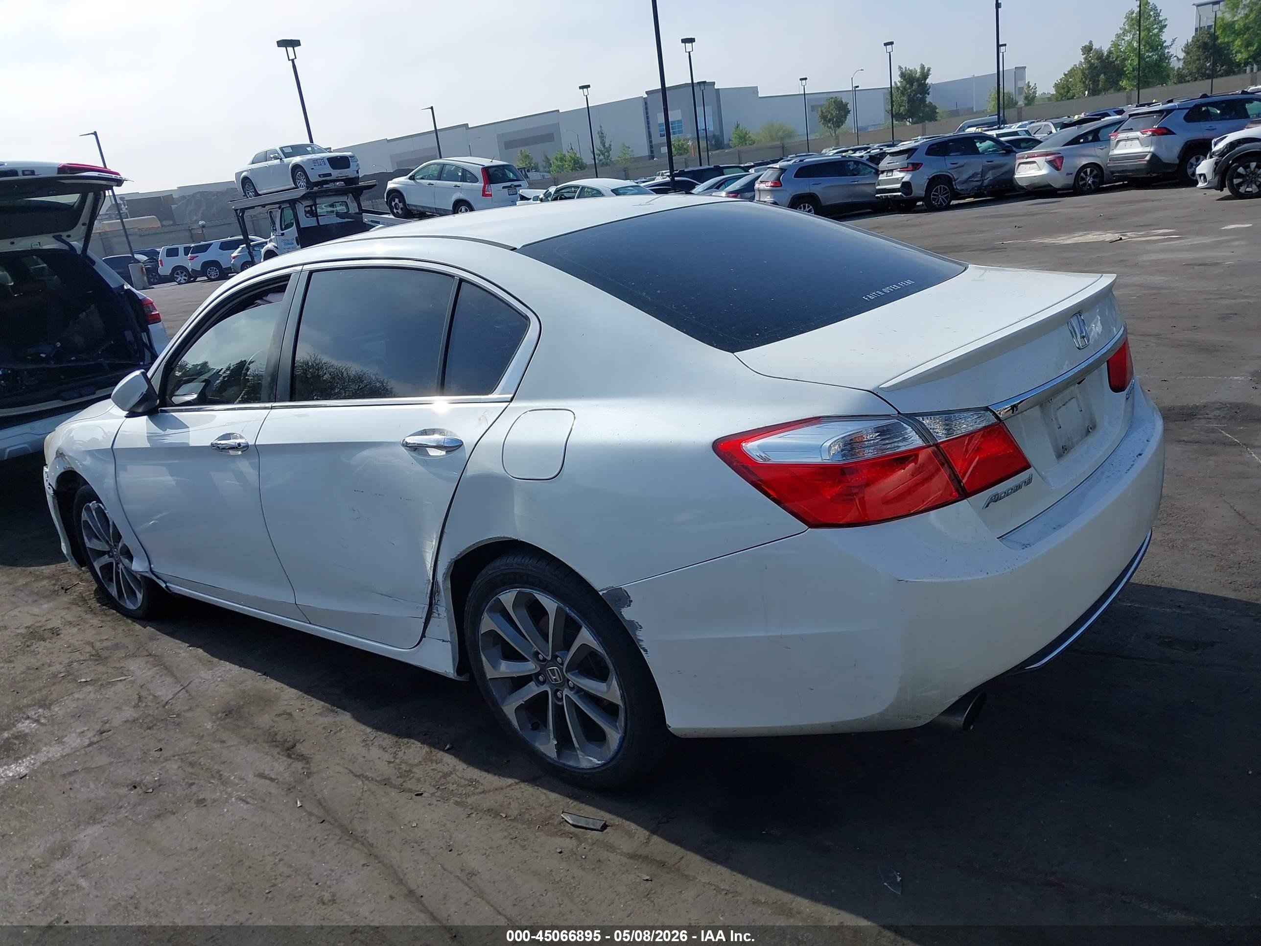 2015 Honda Accord Sport White vin: 1HGCR2F58FA088463
