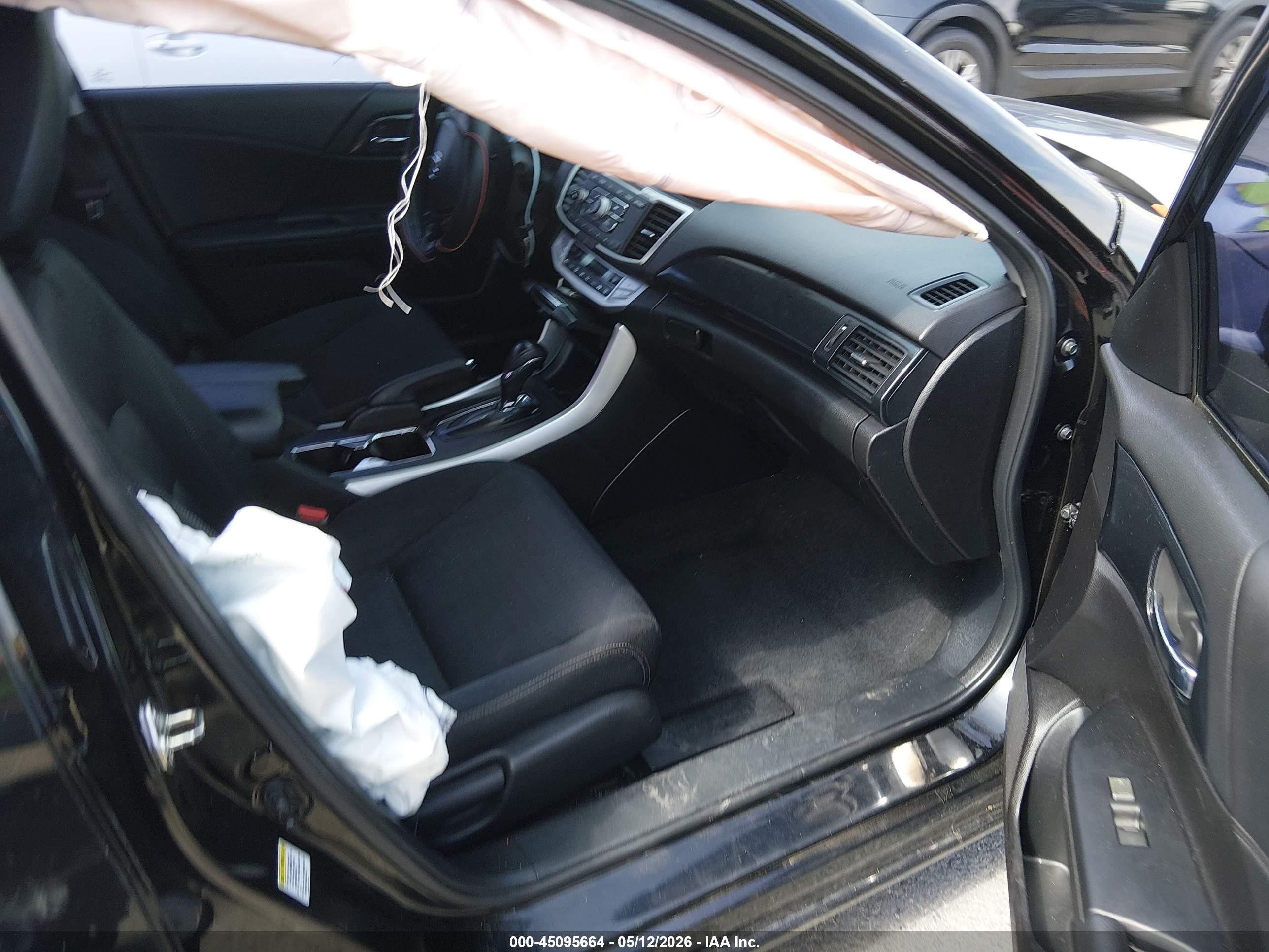 2015 Honda Accord Sport Черный vin: 1HGCR2F58FA108436