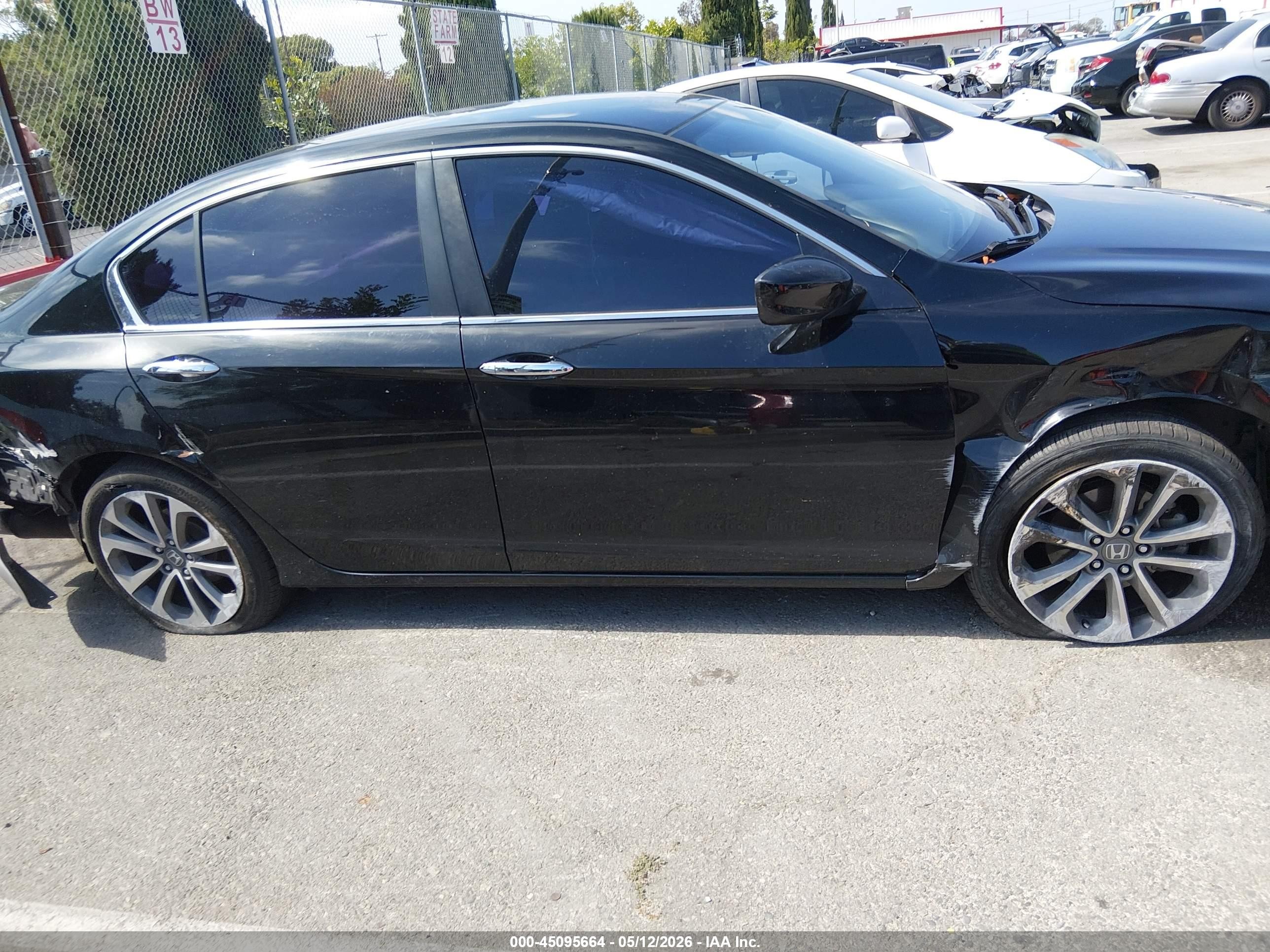 2015 Honda Accord Sport Черный vin: 1HGCR2F58FA108436