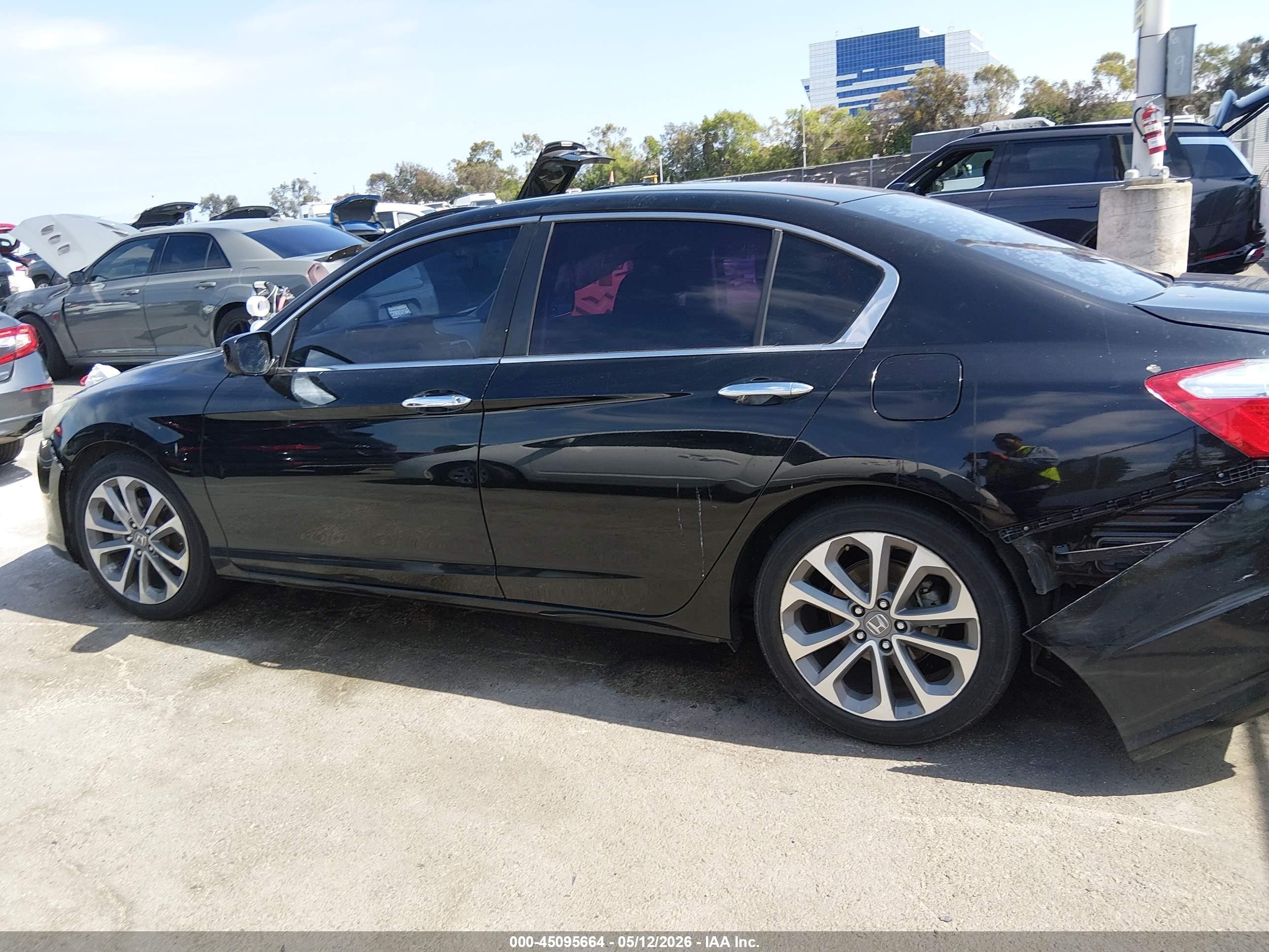 2015 Honda Accord Sport Черный vin: 1HGCR2F58FA108436