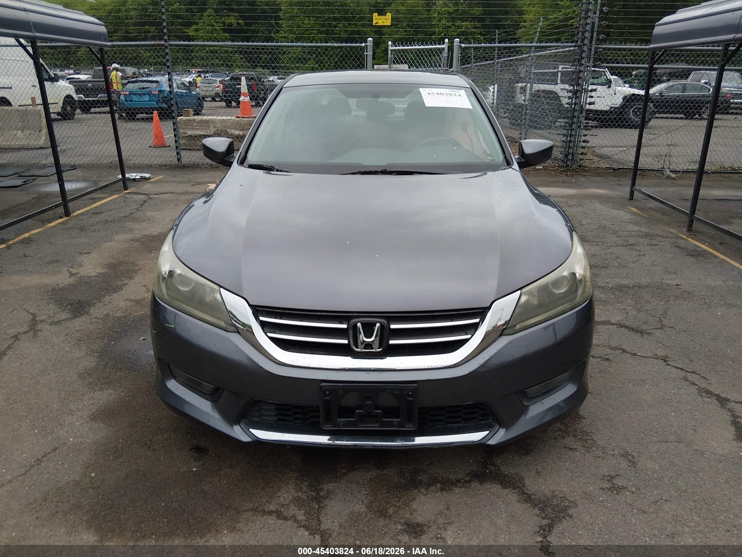 2015 Honda Accord Sport Gray vin: 1HGCR2F58FA125642
