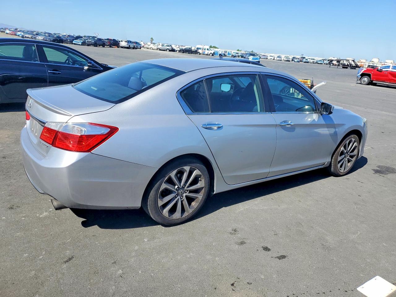 2015 Honda Accord Sport Silver vin: 1HGCR2F58FA151254