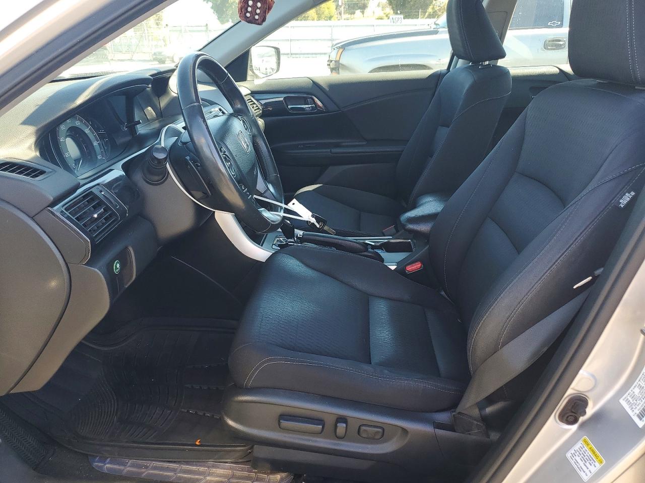 2015 Honda Accord Sport Silver vin: 1HGCR2F58FA151254
