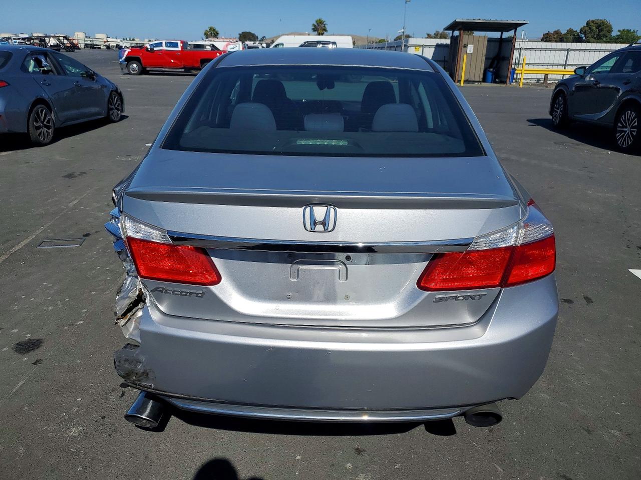2015 Honda Accord Sport Silver vin: 1HGCR2F58FA151254