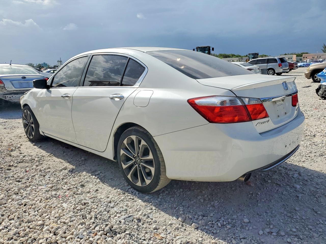 2015 Honda Accord Sport Белый vin: 1HGCR2F58FA179653