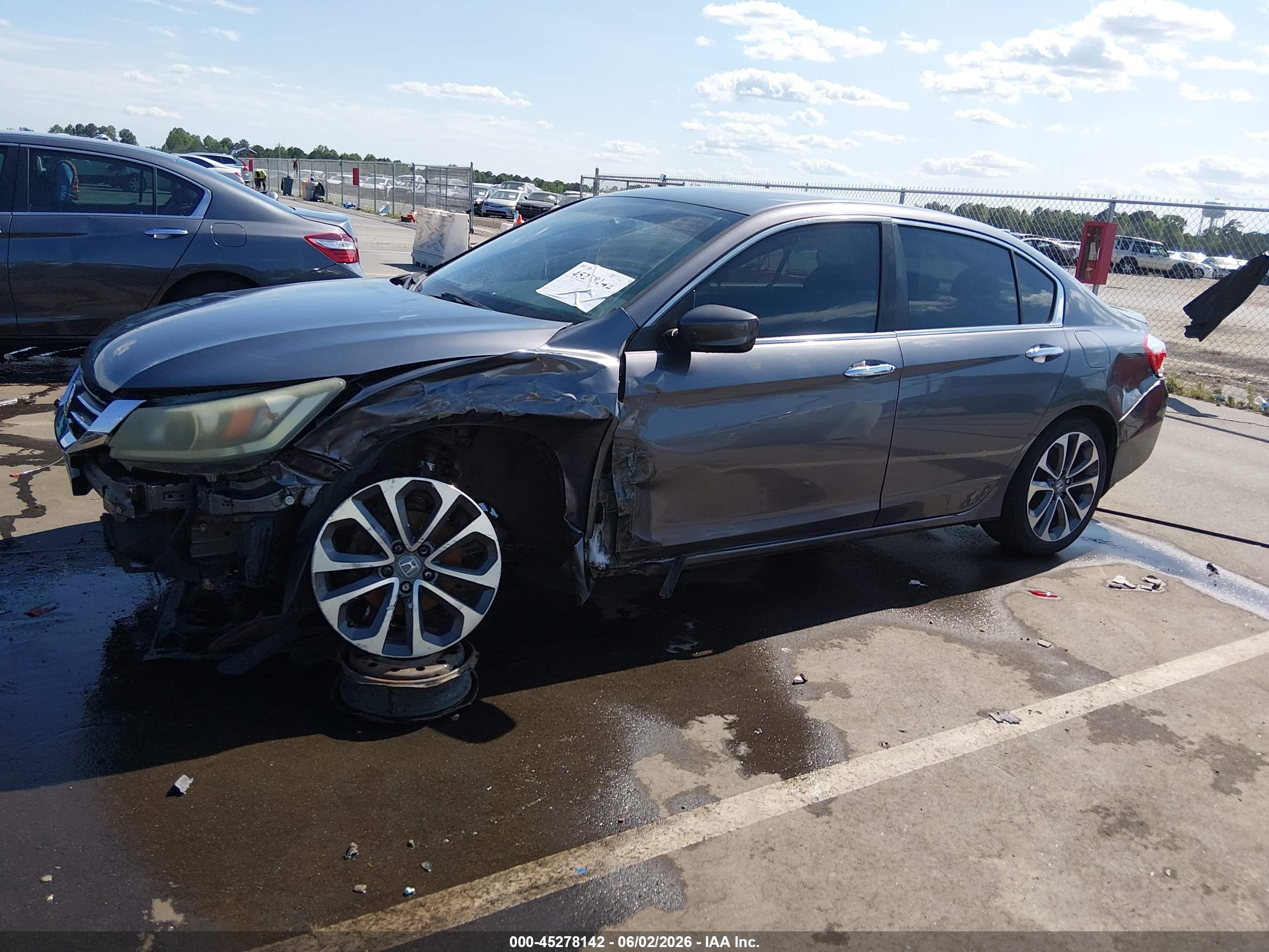 2015 Honda Accord Sport Gray vin: 1HGCR2F58FA254335