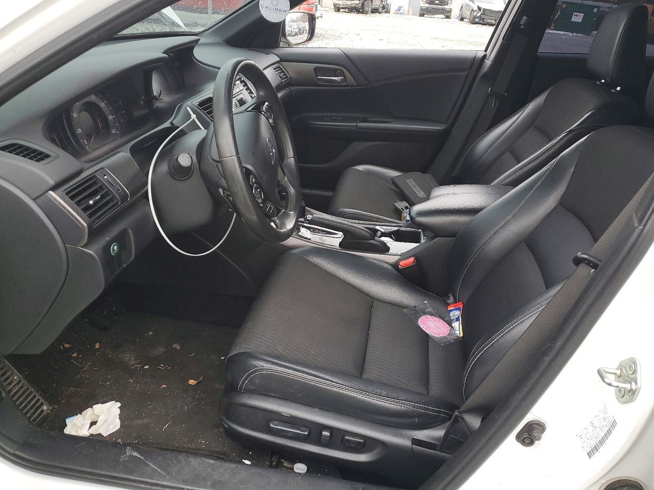 2016 Honda Accord Sport White vin: 1HGCR2F58GA023470