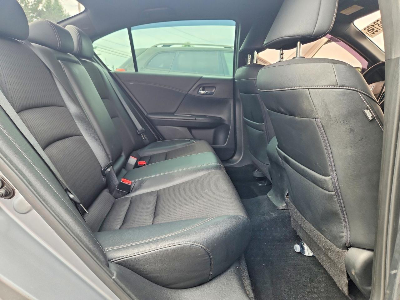 2017 Honda Accord Sport Silver vin: 1HGCR2F58HA139849