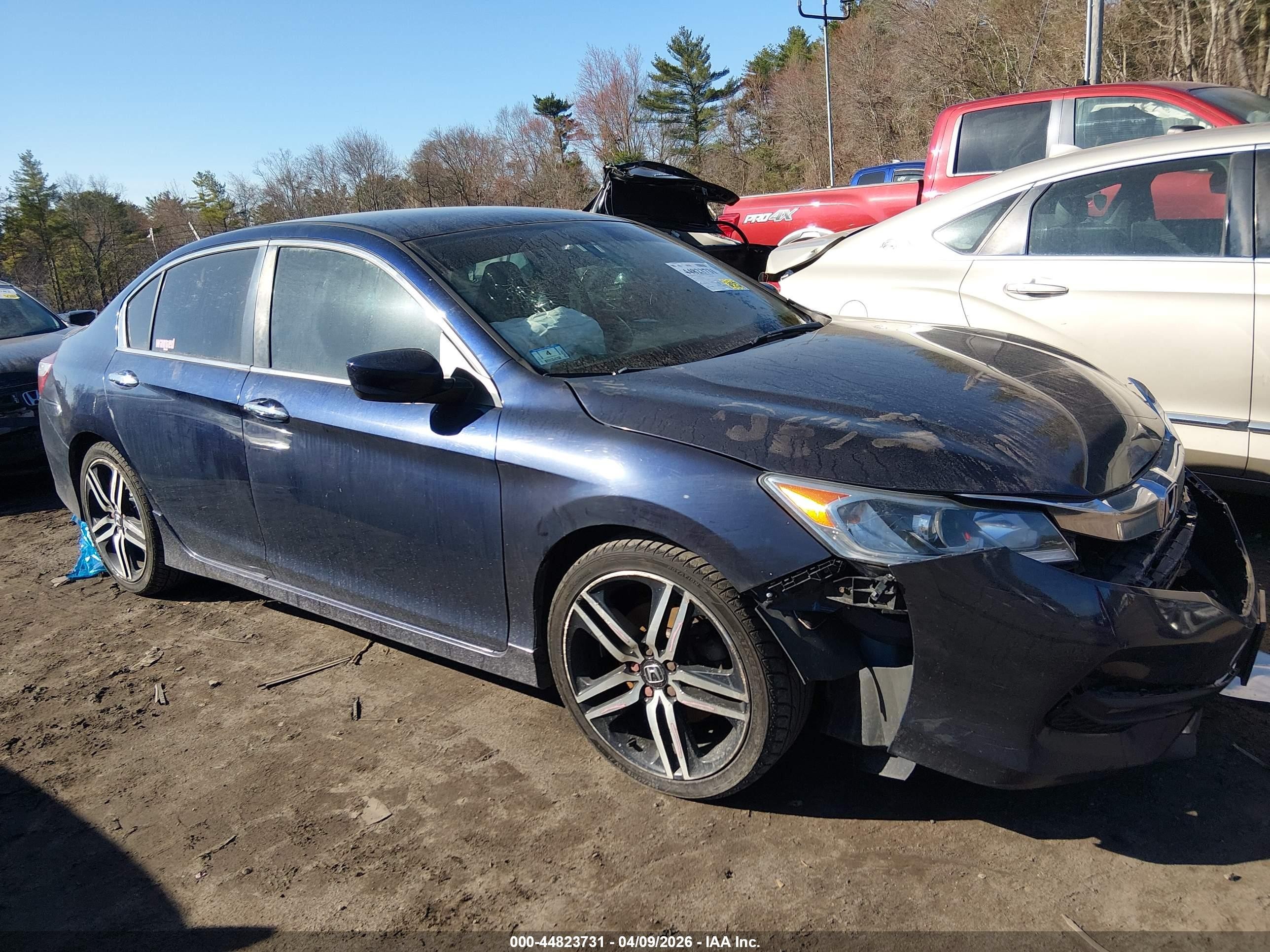 1HGCR2F58HA268240