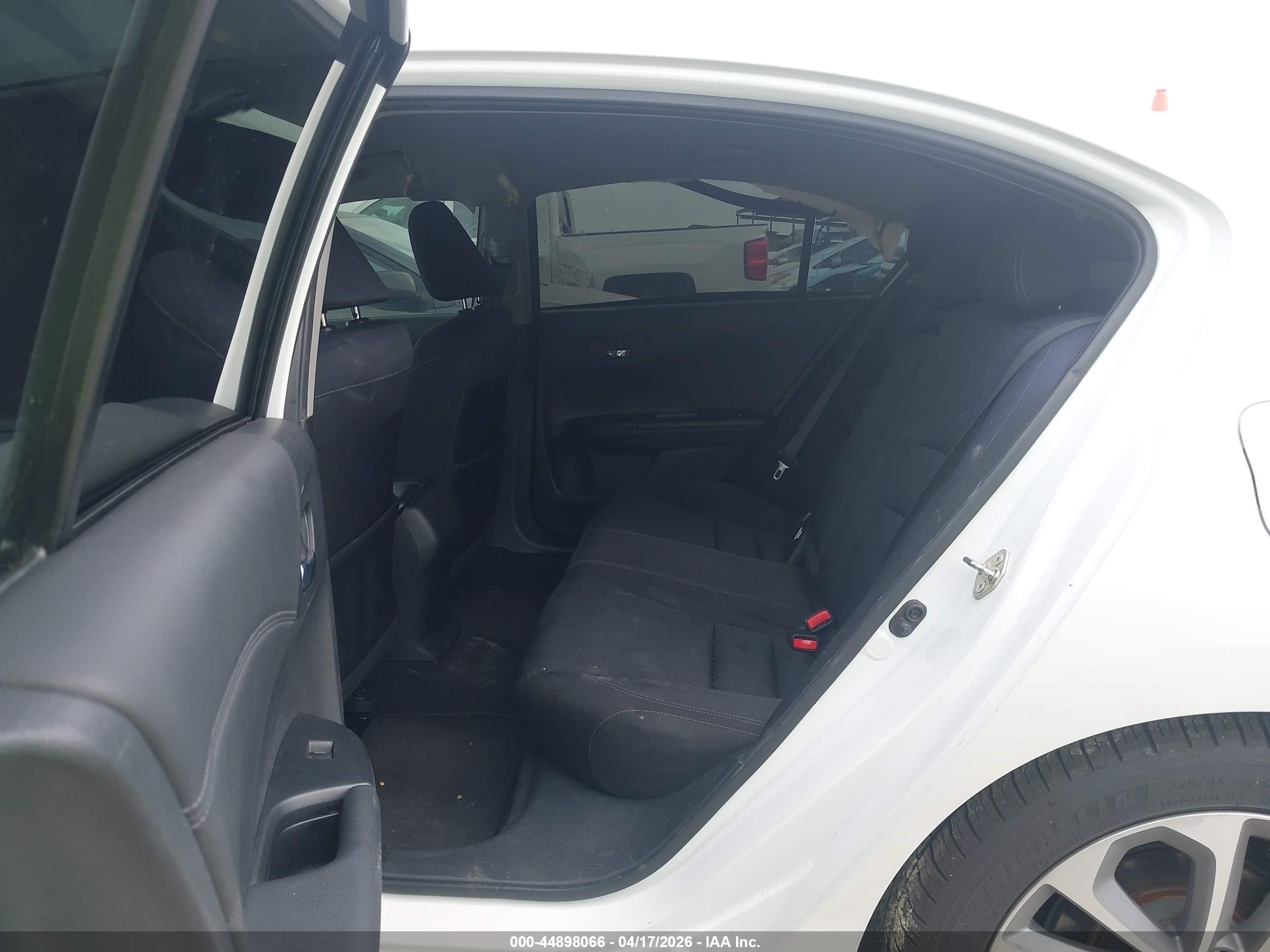 2015 Honda Accord Sport White vin: 1HGCR2F59FA022844