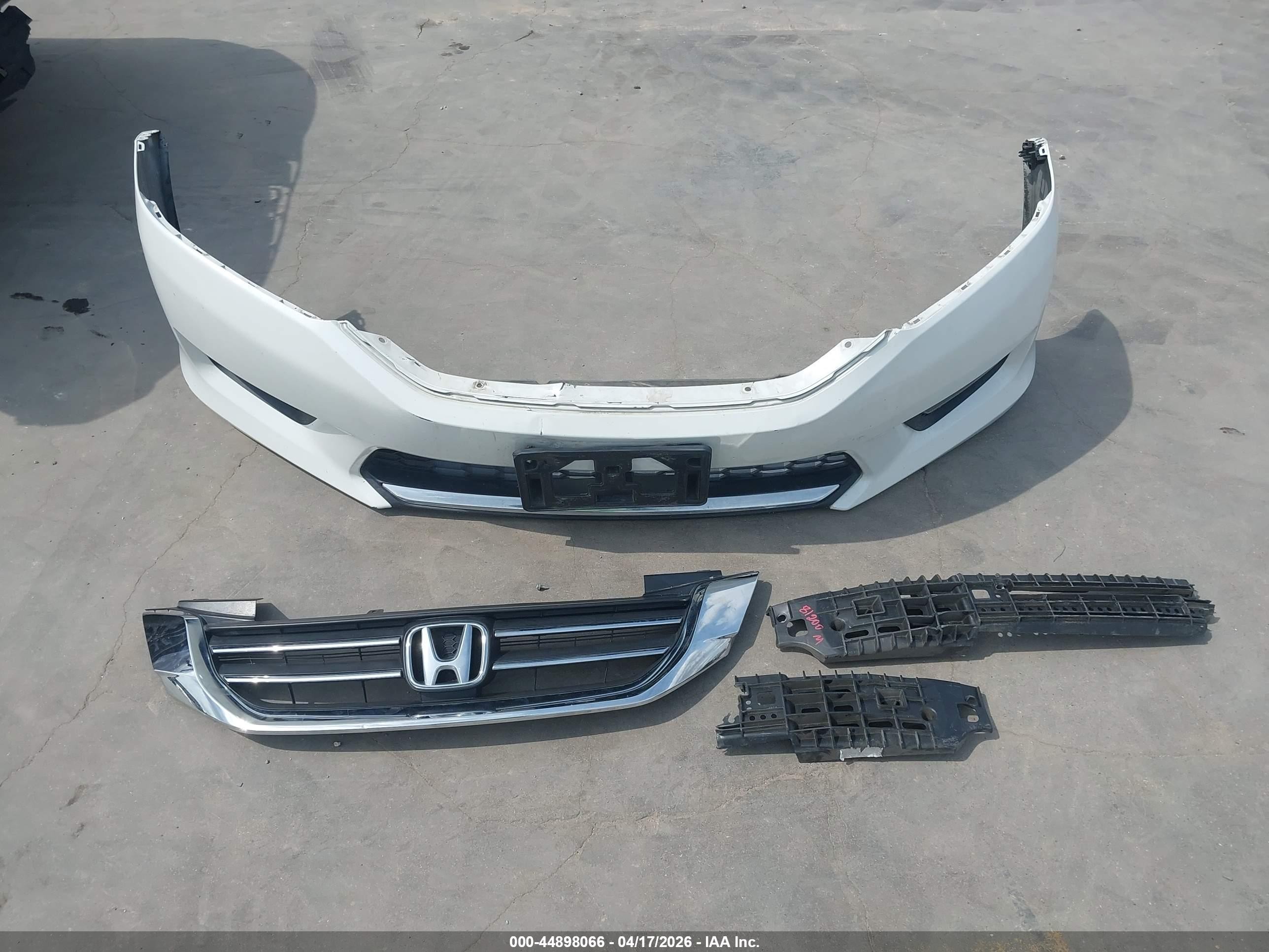 2015 Honda Accord Sport White vin: 1HGCR2F59FA022844