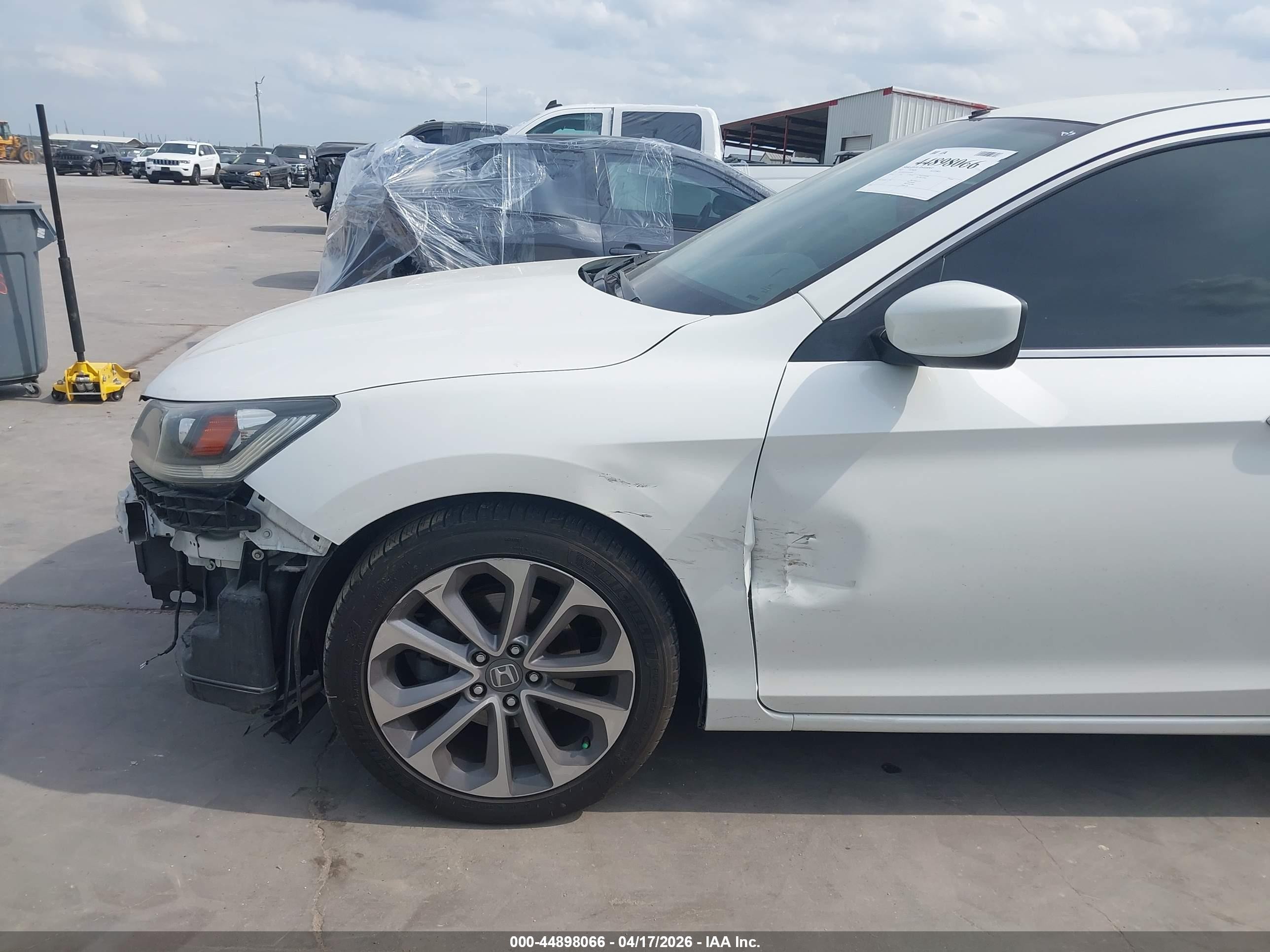 2015 Honda Accord Sport White vin: 1HGCR2F59FA022844